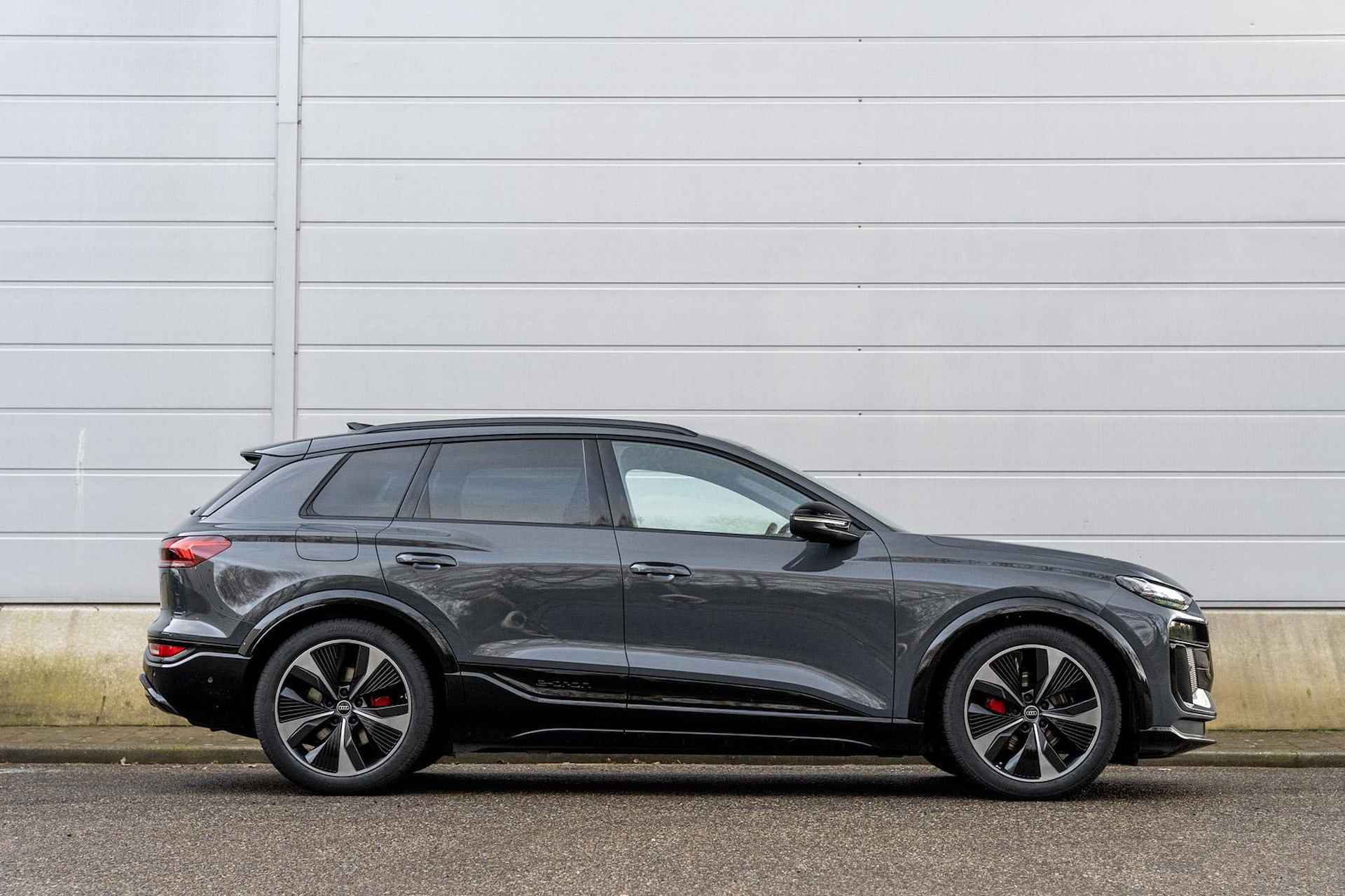 Audi Q6 e-tron S Edition 387pk Performance 100 kWh | Panoramadak | Luchtvering | Sportstoel Plus | Bang & Olufsen 3D - 3/62