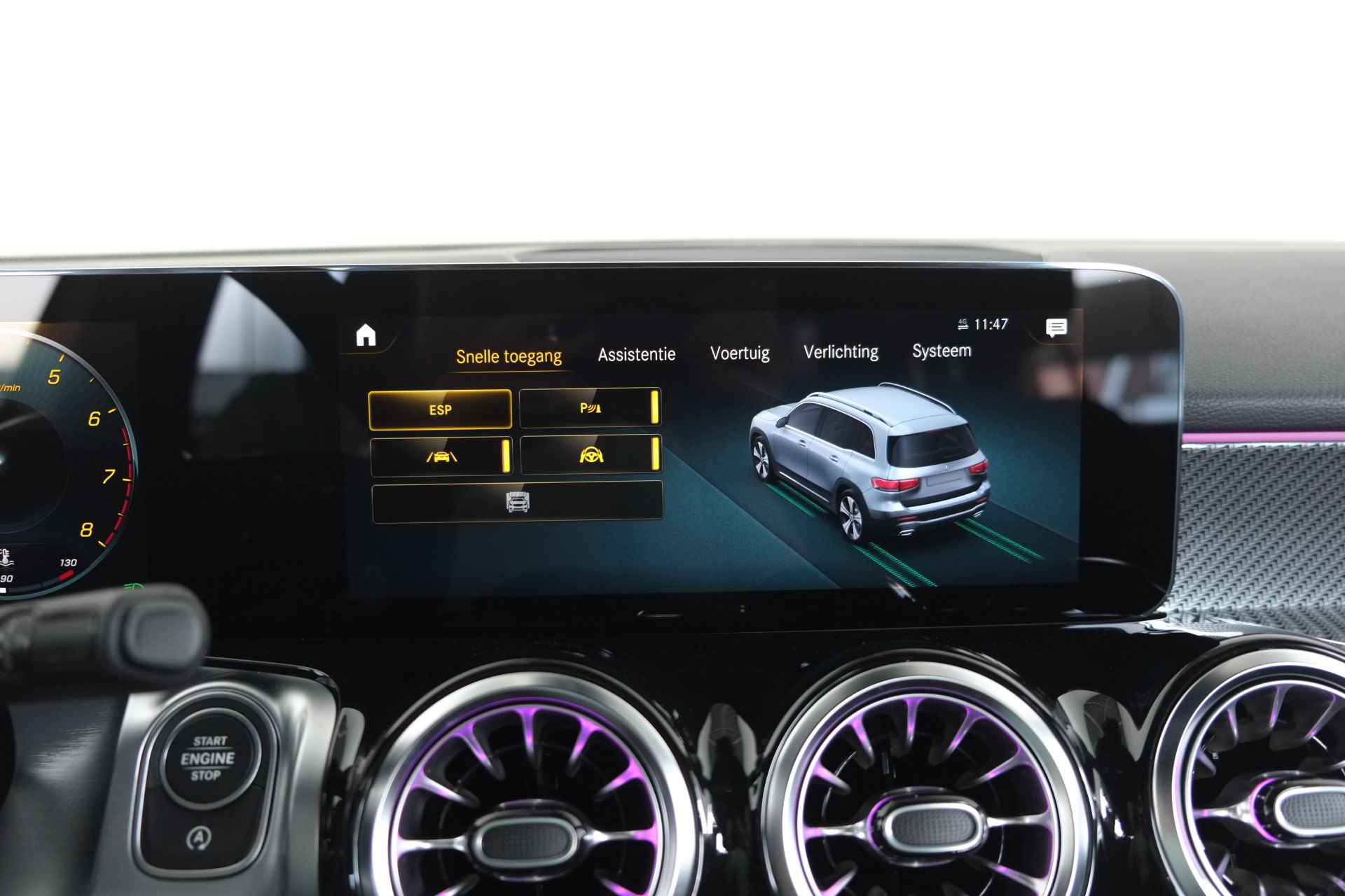 Mercedes-Benz GLB 200 AMG Line / Navi / Adaptieve cruise / 360 Camera / Carplay / LED - 23/34