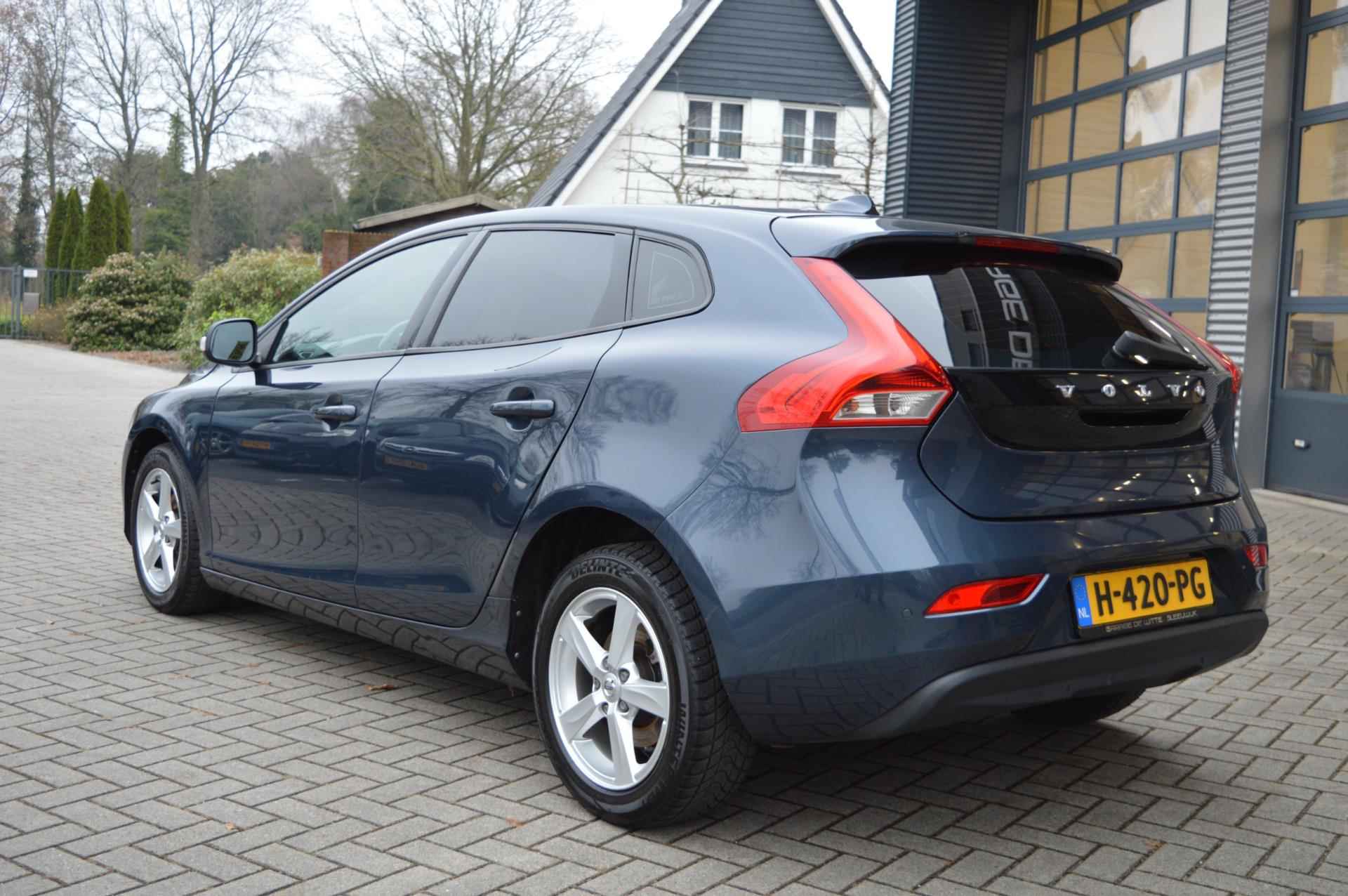 Volvo V40 2.0 D2 Inscription - 4/25