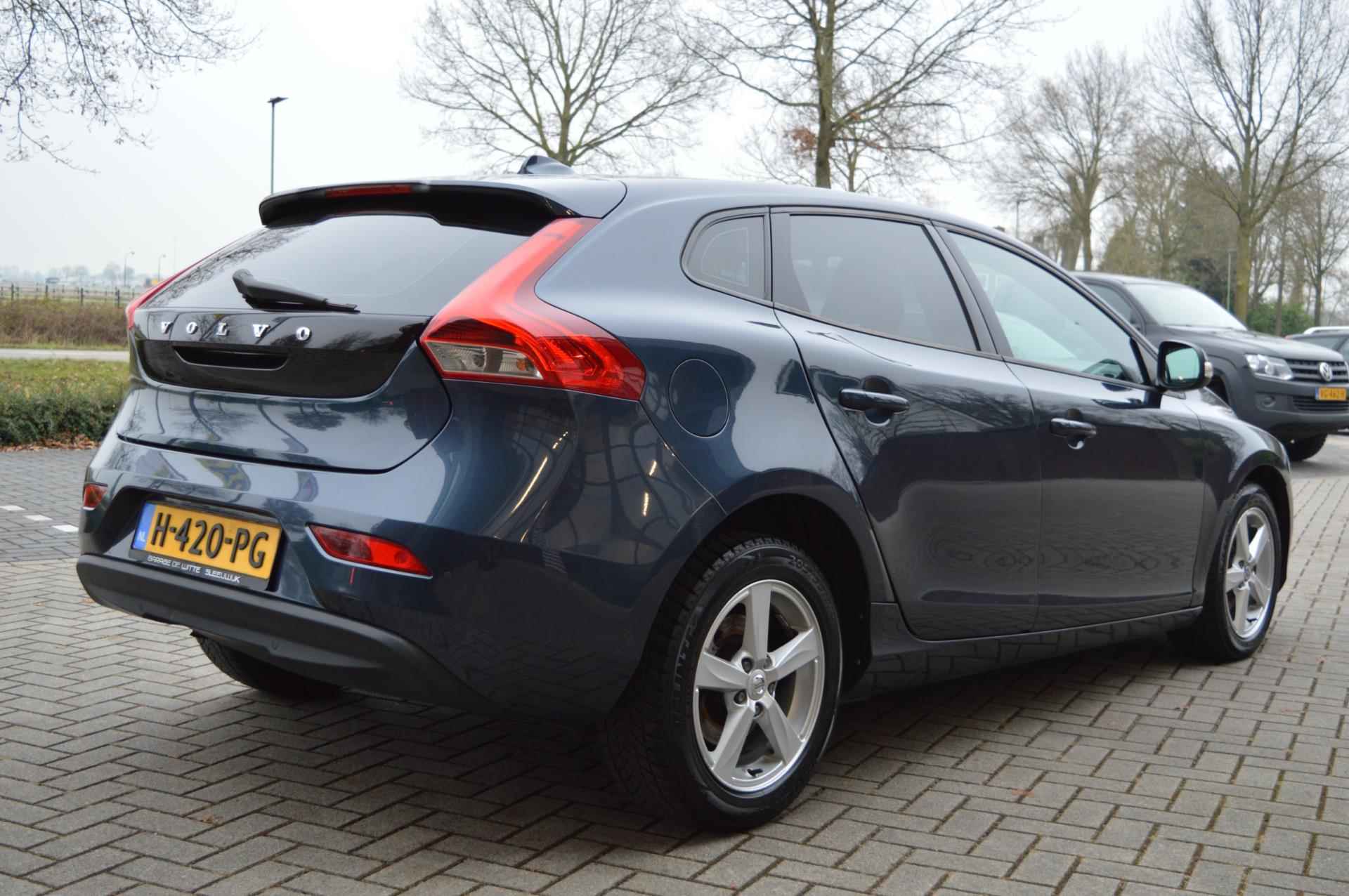 Volvo V40 2.0 D2 Inscription - 6/25