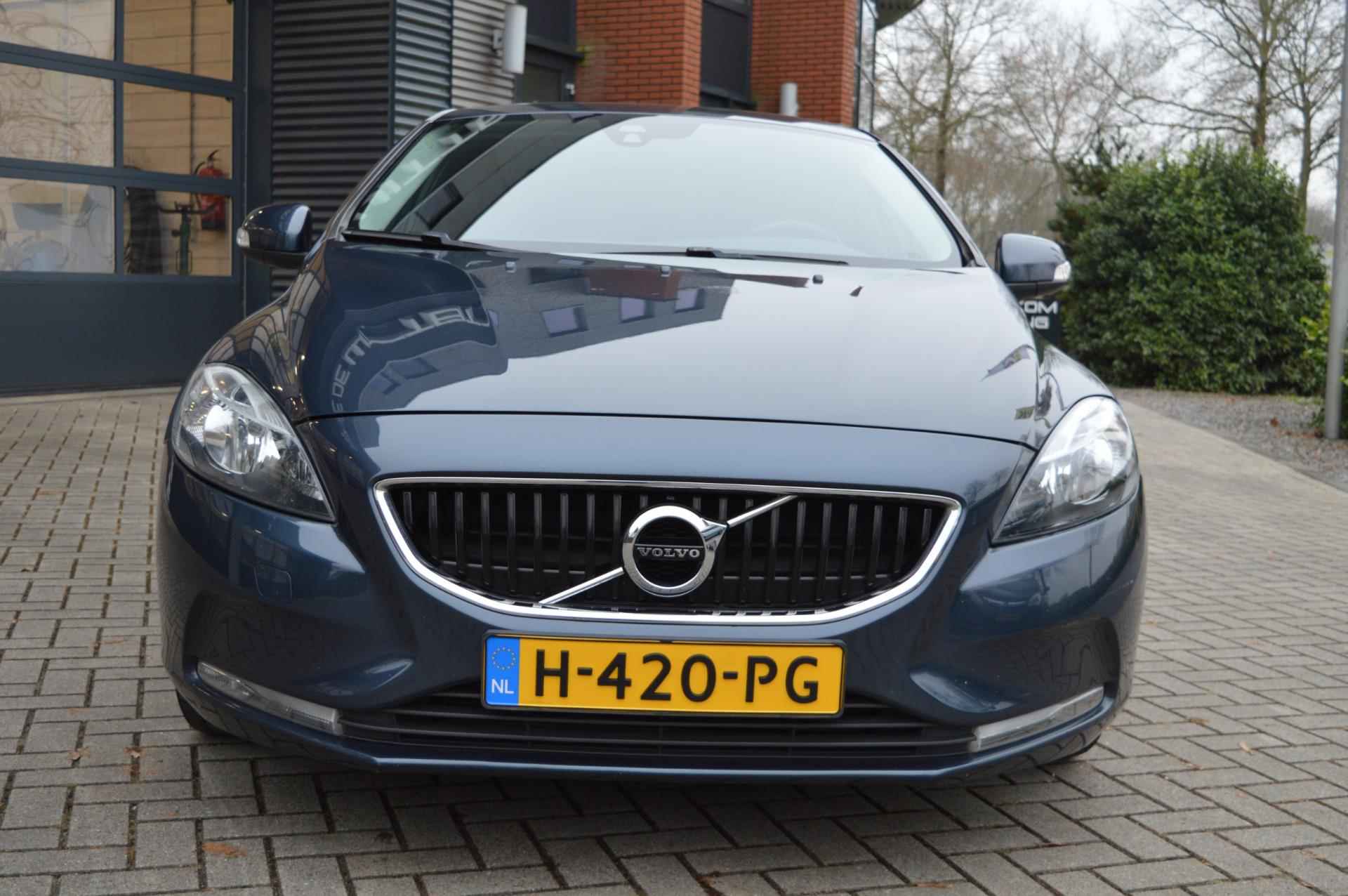 Volvo V40 2.0 D2 Inscription - 9/25