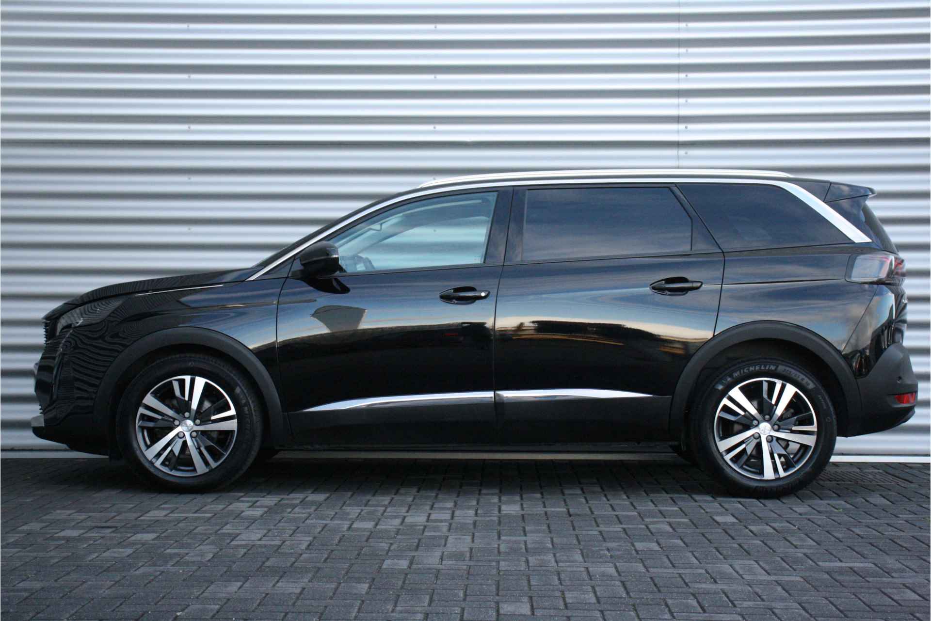 Peugeot 5008 1.2 PURETECH 130PK 7-ZITS ALLURE PACK AUTOMAAT / NAVI / CLIMA / PDC / 18" LMV / CAMERA / KEYLESS / FULL-LED / WINTERPAKKET / 1E - 2/43