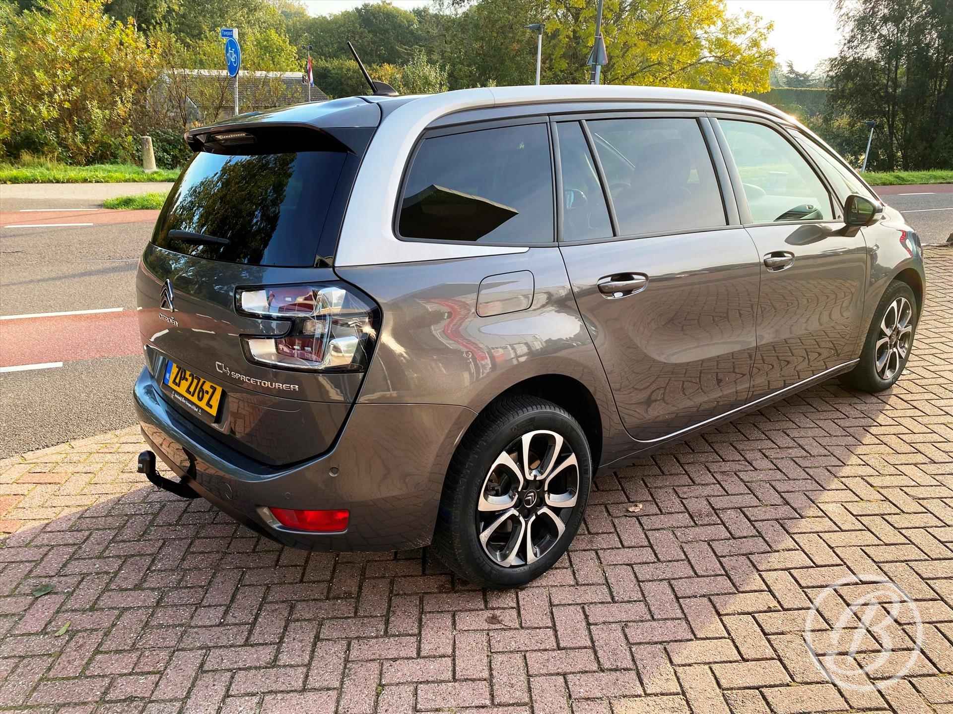 Citroen Grand C4 Spacetourer 130pk EAT8 Automaat Feel 7-zits | trekhaak, camera, parkeersensoren v&a, 17 inch velgen, navigatie, dab, dodehoekdetectie, android, apple. climate - 5/63