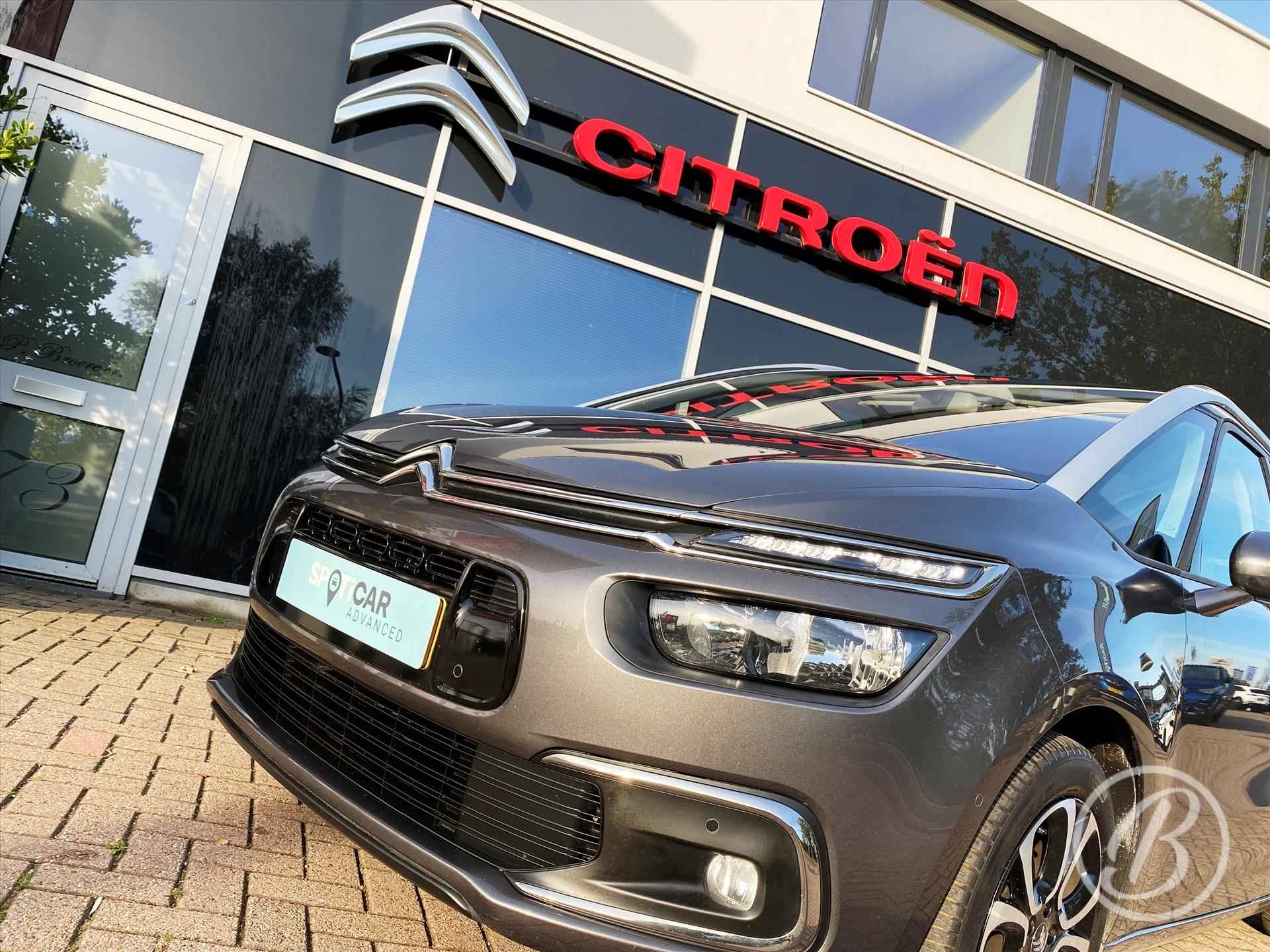 Citroen Grand C4 Spacetourer 130pk EAT8 Automaat Feel 7-zits | trekhaak, camera, parkeersensoren v&a, 17 inch velgen, navigatie, dab, dodehoekdetectie, android, apple. climate - 12/63