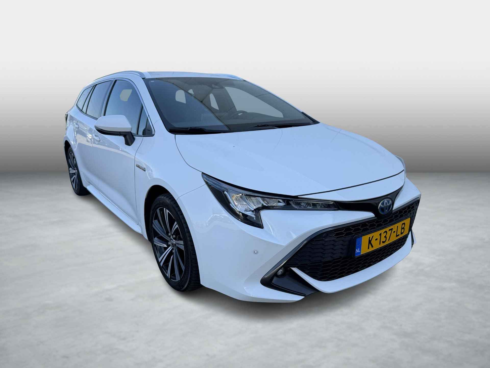 Toyota Corolla Touring Sports 1.8 Hybrid Dynamic | Trekhaak | Parkeersensoren - 8/23