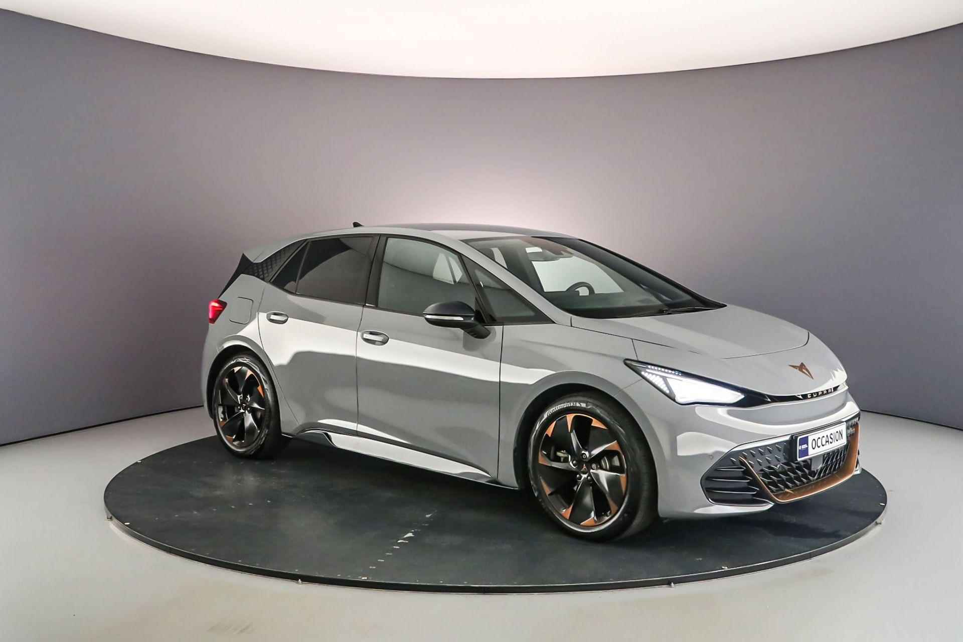 CUPRA Born Business 204pk Automaat Warmtepomp, Adaptive cruise control, Head up display, Achteruitrijcamera, Navigatie, Parkeersensoren, LED verlichting, Stuurwiel verwarmd - 8/49