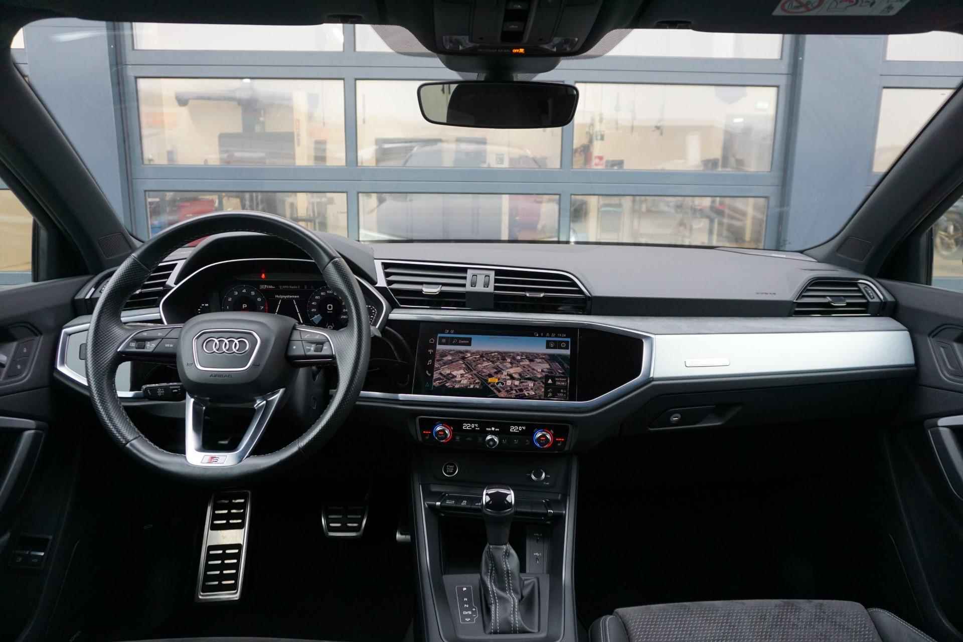 Audi Q3 45 TFSI e 245pk S Edition | Panoramadak | 20" Velgen | Adaptive Cruise - 5/36