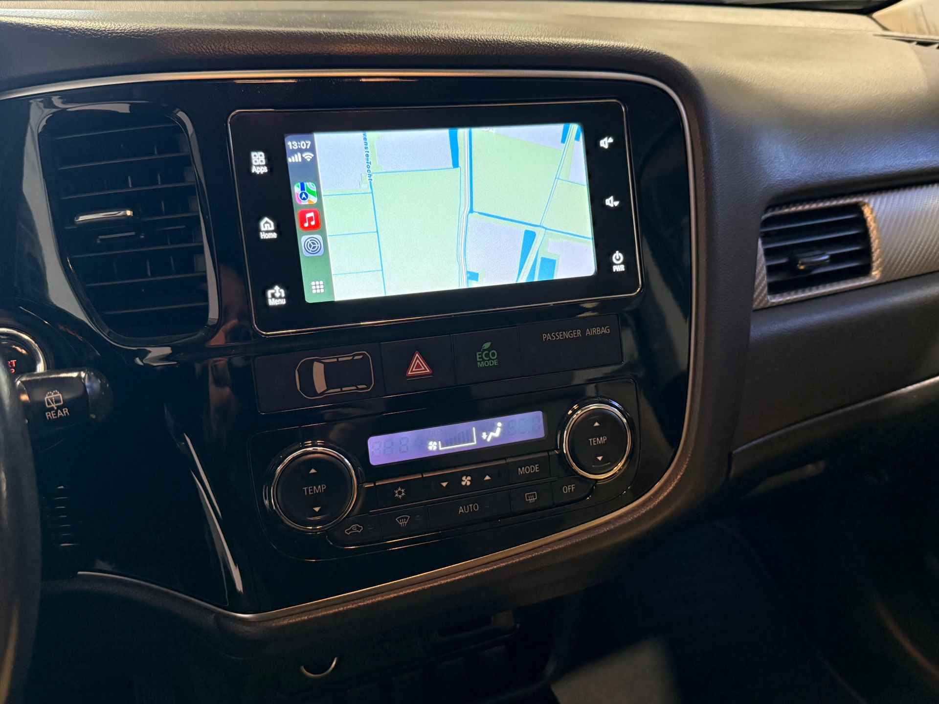 Mitsubishi Outlander 2.0 Business Edition Automaat Navi Leder Carplay Camera Pdc Nieuwe Apk - 13/28