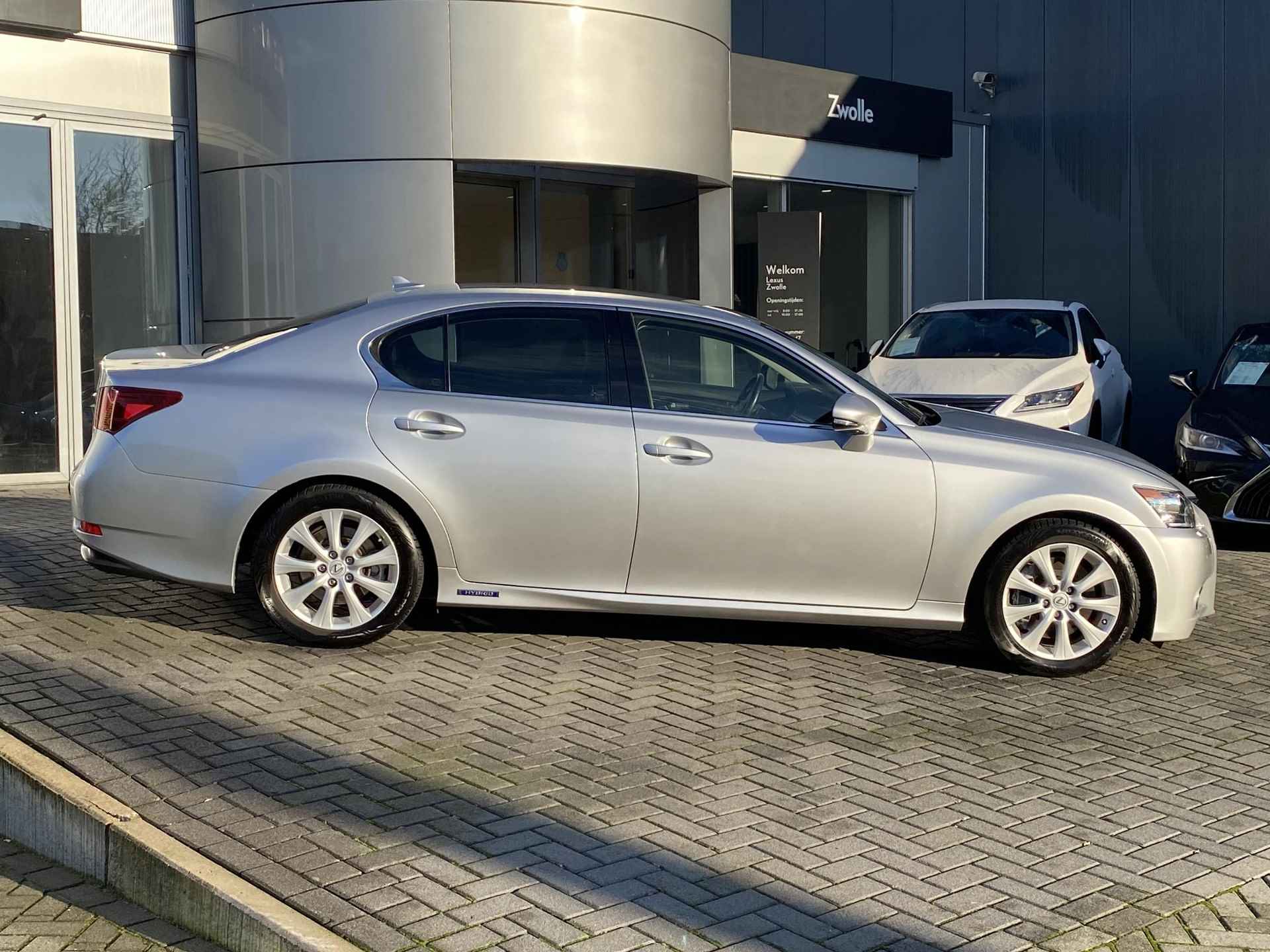 Lexus GS 300h Luxury Line TREKHAAK STOELVENTILATIE MARK LEVINSON STOELVERW STOELVENTI MEMORYSEAT BLIND SPOT KEYLESS - 2/42