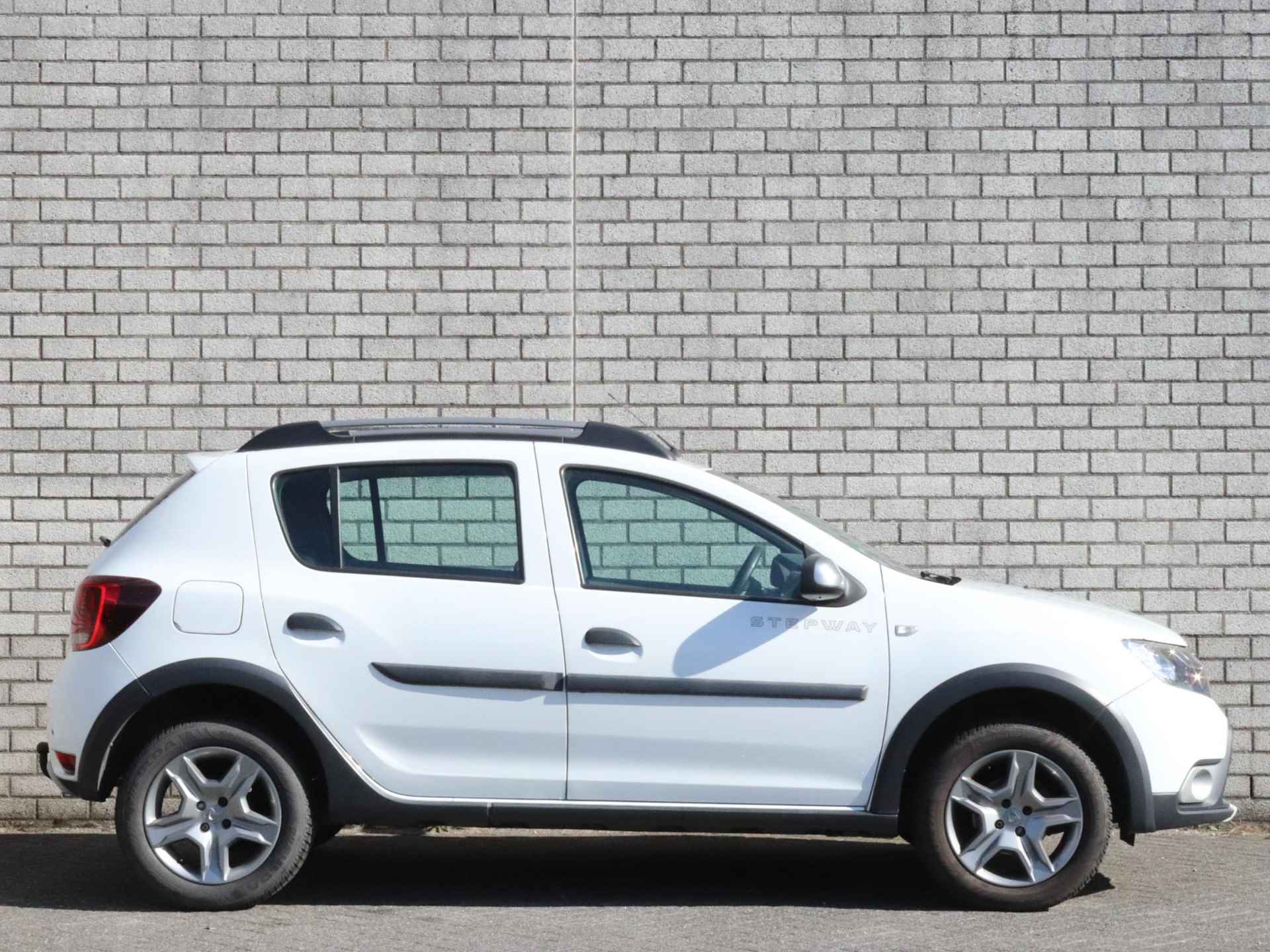 Dacia Sandero Stepway 0.9 TCe 90 Easy-R Laureate | Automaat | Achteruitrijcamera | Trekhaak - 7/29