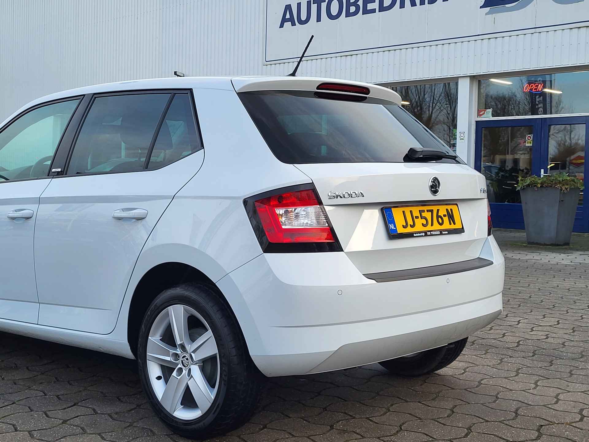 Škoda Fabia 1.2 TSI 90 PK JOY, Clima, Stoel verw, Cruise, Rijklaar met beurt & garantie! - 28/31