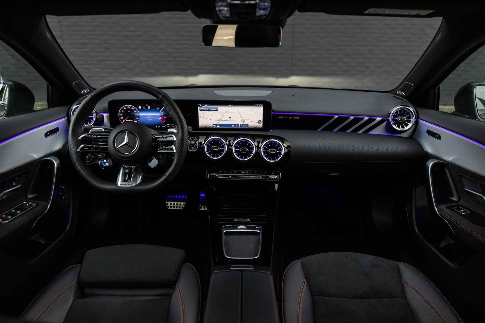 Mercedes-Benz A-klasse AMG 35 4MATIC | Facelift | Night package II | Augmented | Burmester | Panoramaschuifdak | MULTIBEAM LED | AMG Aerodynamica pakket | - 7/78