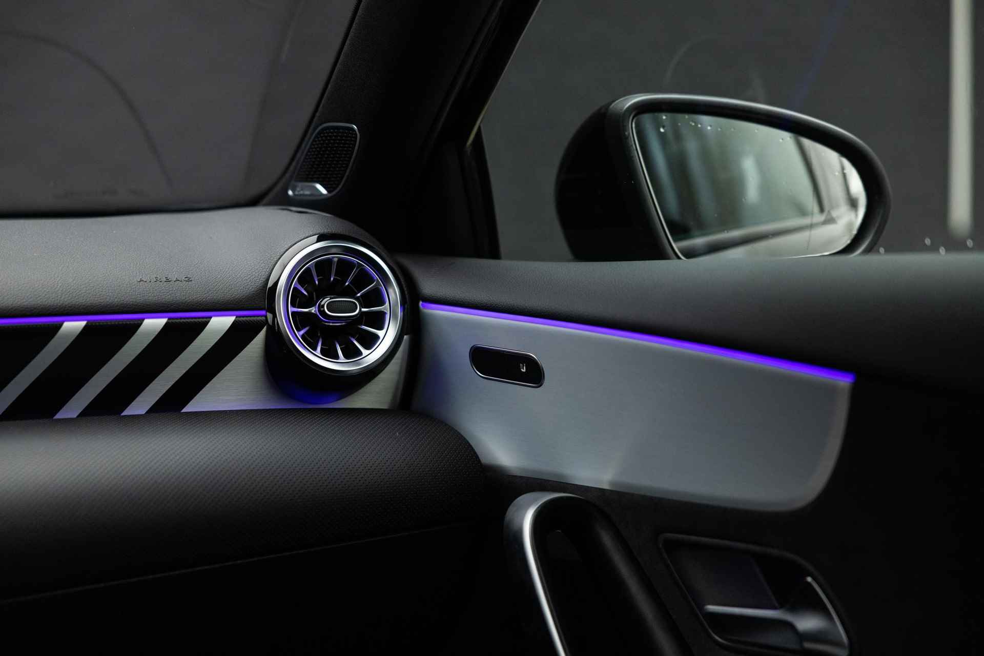 Mercedes-Benz A-klasse AMG 35 4MATIC | Facelift | Night package II | Augmented | Burmester | Panoramaschuifdak | MULTIBEAM LED | AMG Aerodynamica pakket | - 35/78