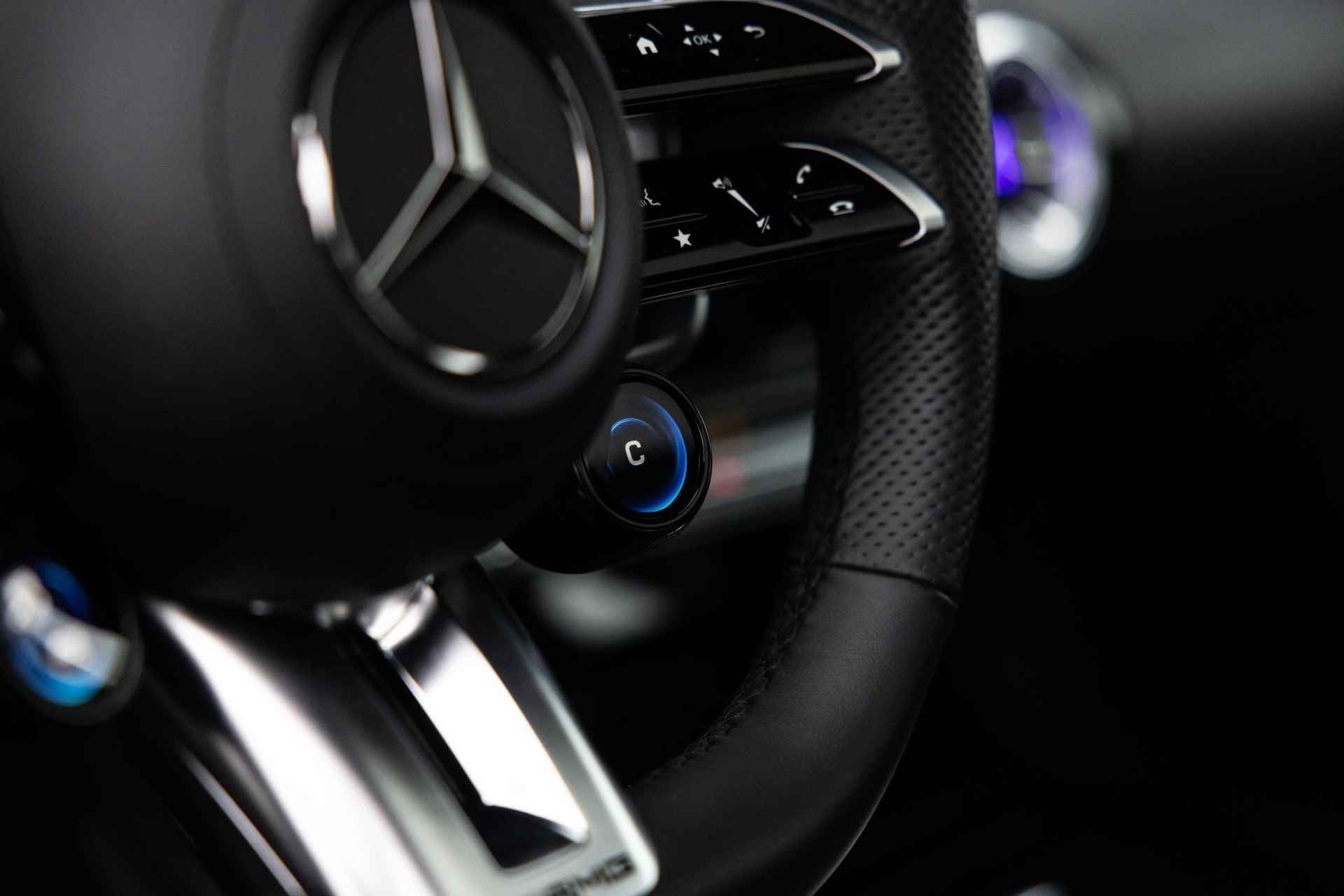 Mercedes-Benz A-klasse AMG 35 4MATIC | Facelift | Night package II | Augmented | Burmester | Panoramaschuifdak | MULTIBEAM LED | AMG Aerodynamica pakket | - 41/78