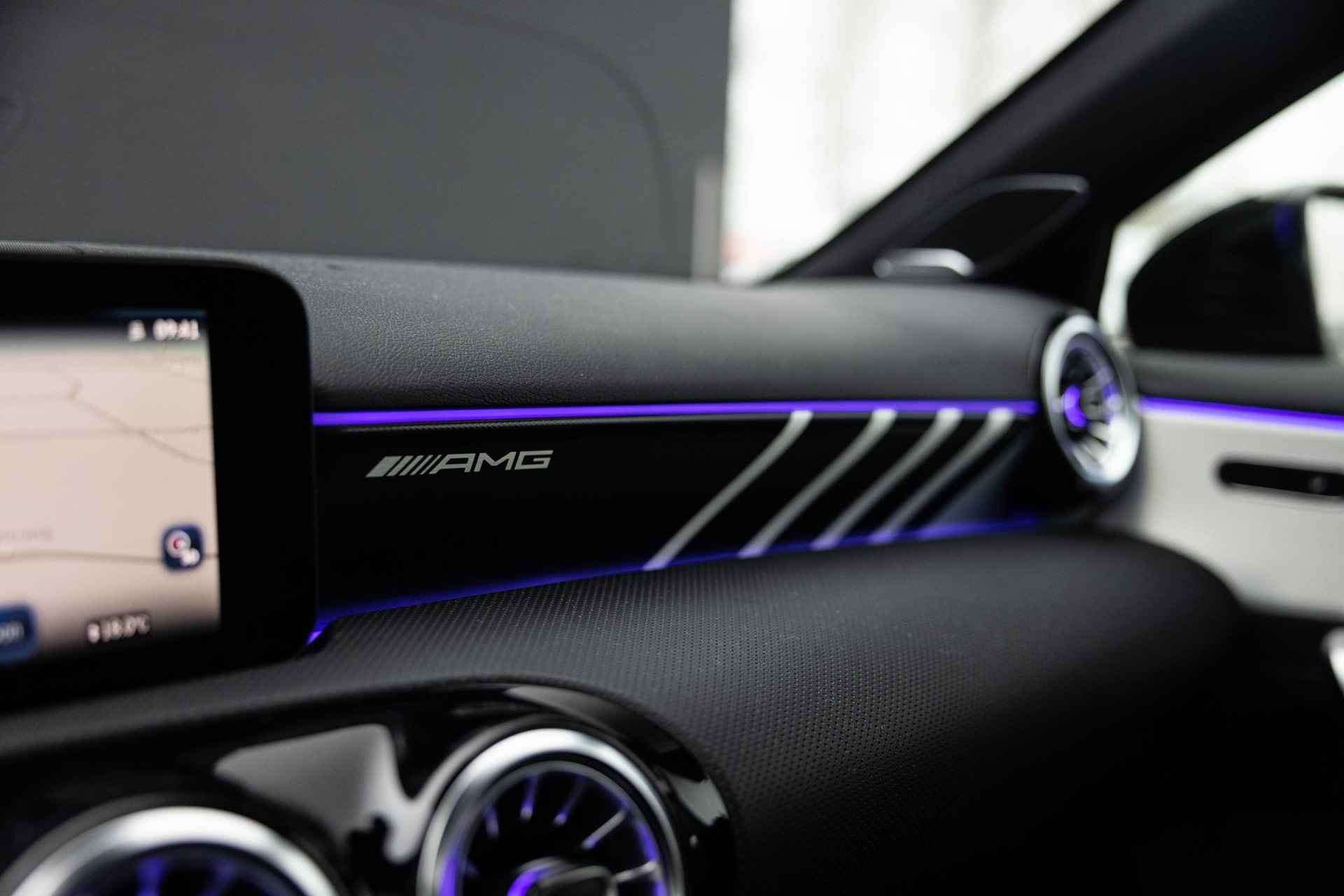 Mercedes-Benz A-klasse AMG 35 4MATIC | Facelift | Night package II | Augmented | Burmester | Panoramaschuifdak | MULTIBEAM LED | AMG Aerodynamica pakket | - 55/78