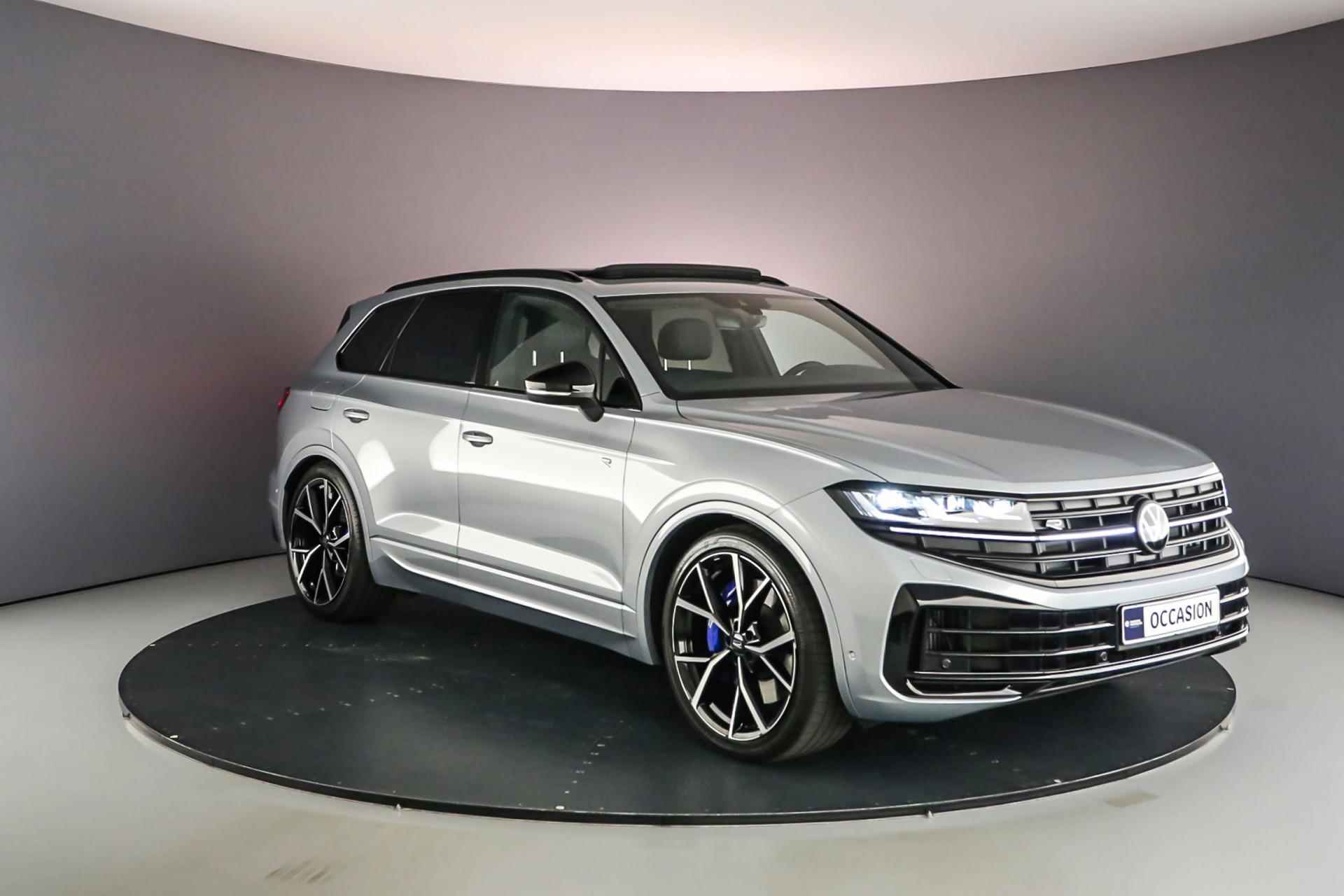 Volkswagen Touareg R 3.0 TSI eHybrid 462pk Tiptronic Trekhaak, Luchtvering, Lederen bekleding, Elektrische achterklep, Panoramadak, Achteruitrijcamera, LED matrix verlichting, Adaptive cruise control, Stuurwiel verwarmd, Parkeer assistent - 8/64