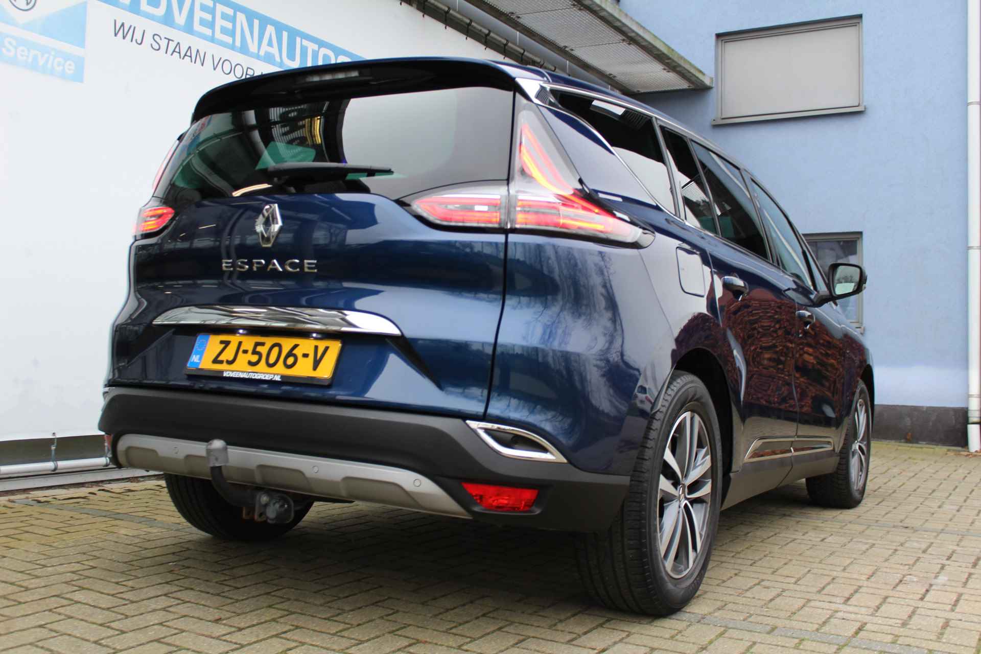 Renault Espace 225 pk Intens 7p. | Incl. 12 maanden Garantie | Panorama dak | Trekhaak | Parkeersensoren V+A | Cruise controle | Navigatie | Apple CarPlay/Android Auto | Climate controle | Keyless entry/start | Digital Cockpit | DAB | Half lederen bekleding | Dodehoek detectie | LED Koplampen | Ambient light | 18 Inch LMV | Origineel NL Auto | NAP | - 4/68