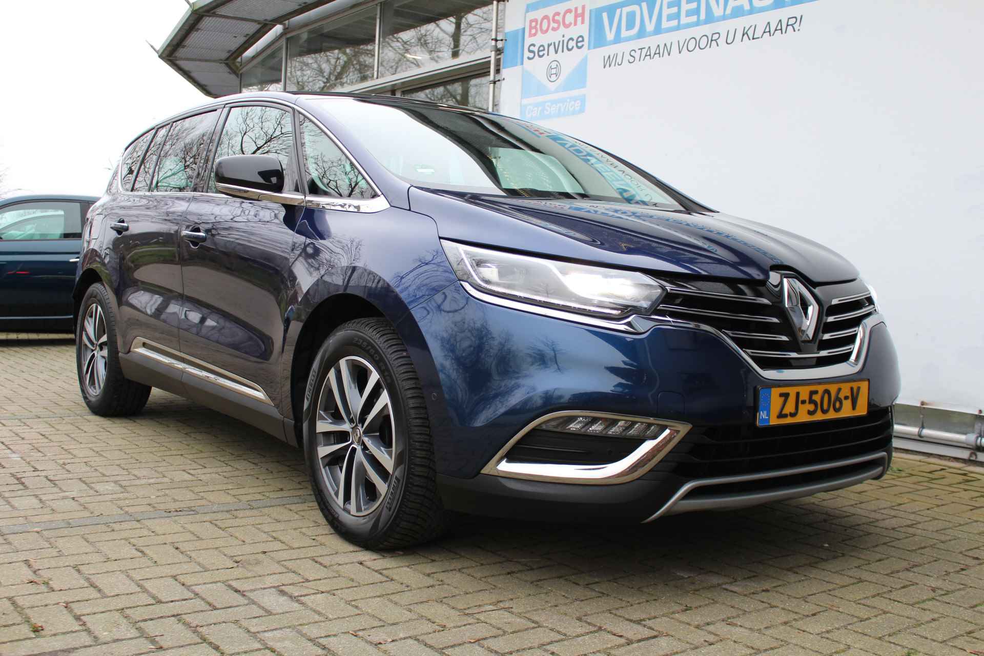 Renault Espace 225 pk Intens 7p. | Incl. 12 maanden Garantie | Panorama dak | Trekhaak | Parkeersensoren V+A | Cruise controle | Navigatie | Apple CarPlay/Android Auto | Climate controle | Keyless entry/start | Digital Cockpit | DAB | Half lederen bekleding | Dodehoek detectie | LED Koplampen | Ambient light | 18 Inch LMV | Origineel NL Auto | NAP | - 15/68