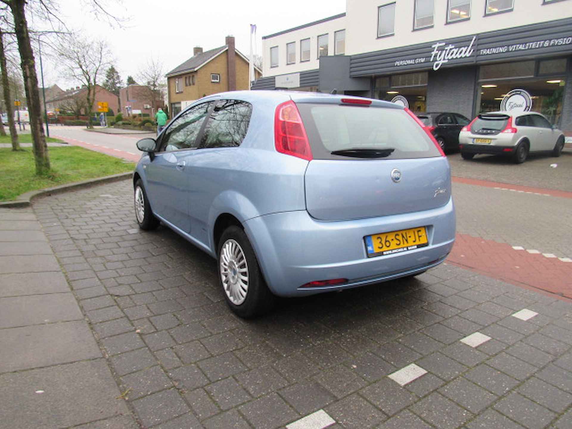 FIAT Punto 1.2 16V Airco 114.527 km nap - 6/10