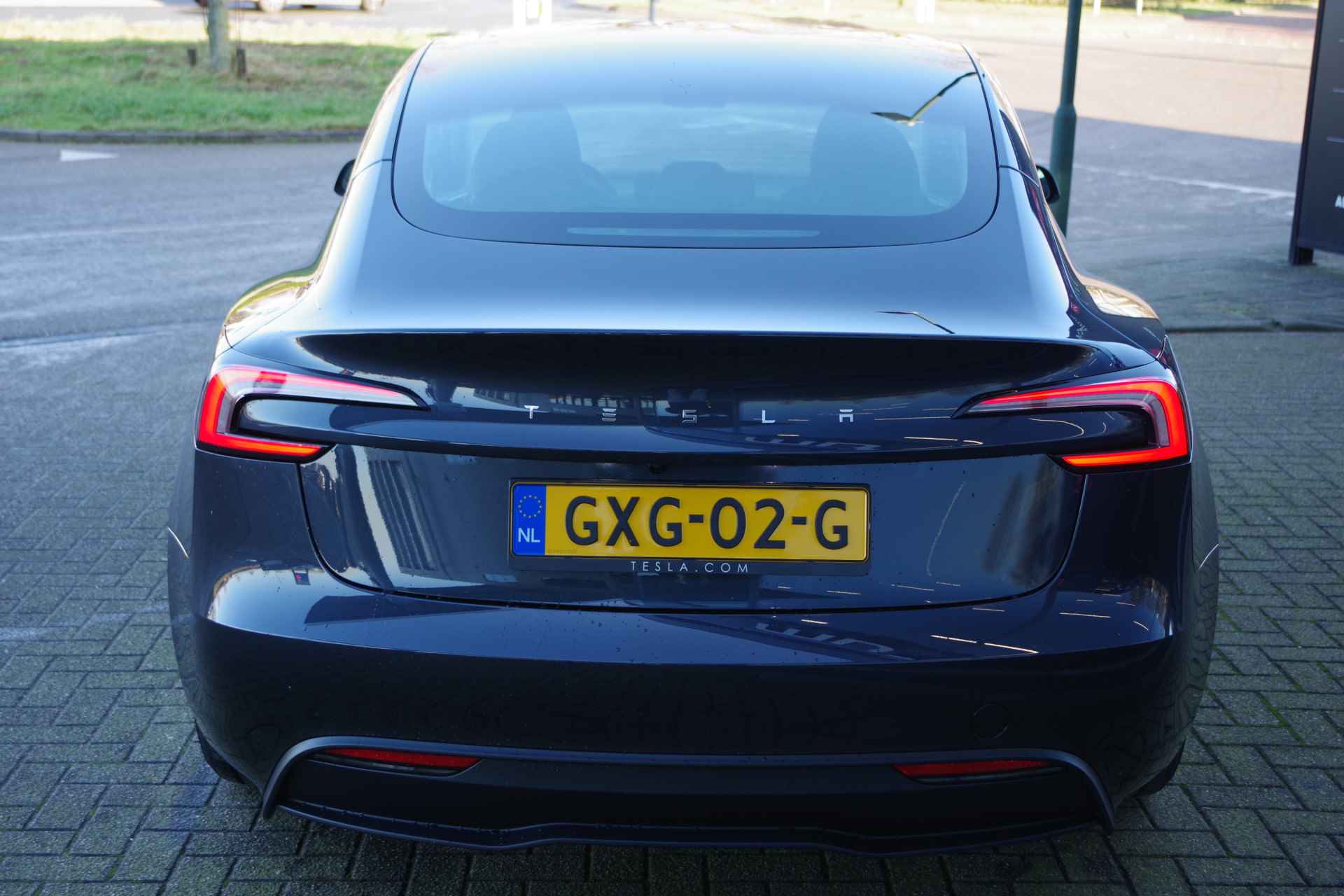 Tesla Model 3 Long Range RWD 78 kWh *PER-DIRECT LEVERBAAR*, Panoramadak, 4 x Stoelverwarming, Entertainment, 360 Camera - 13/55