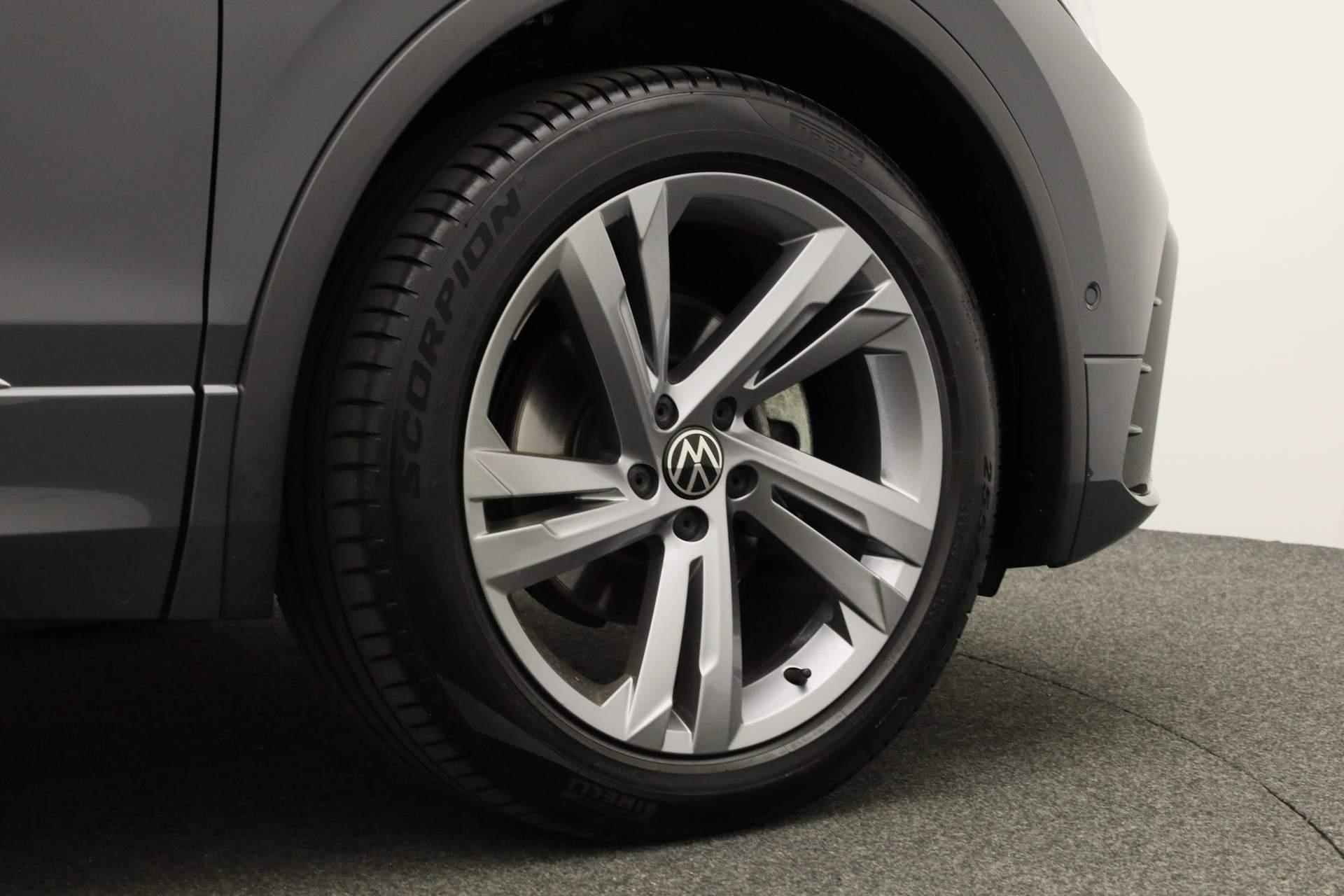 Volkswagen Tiguan 1.5 TSI 150PK DSG R-Line | Trekhaak | Camera | ACC | Stoelverwarming - 15/40
