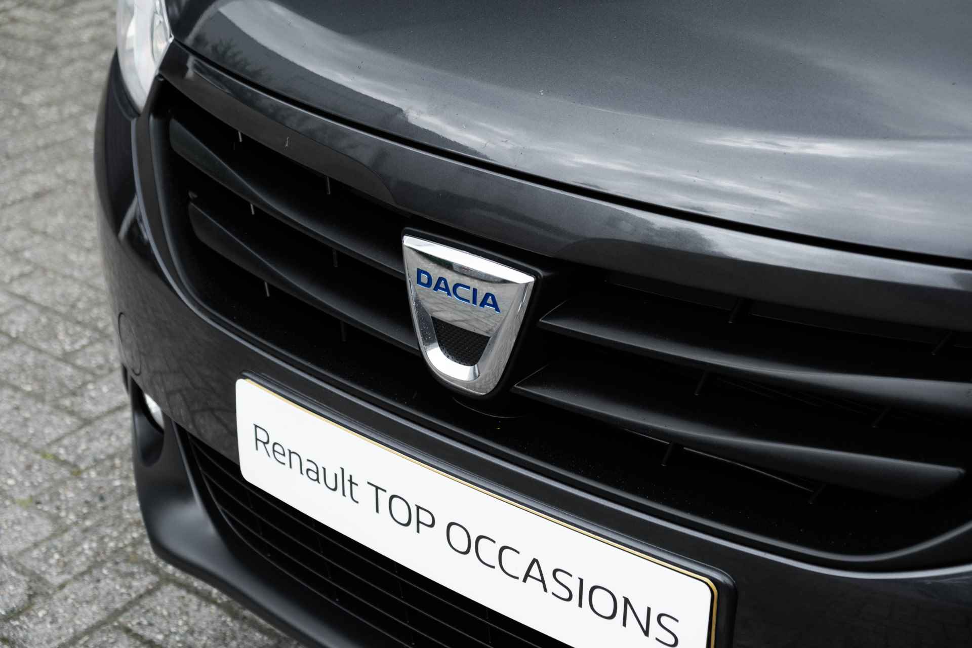 Dacia Lodgy 1.2 TCe Robust 5 PERSOONS | Lage KM stand ! | Geen Airco | Trekhaak | | incl. Bovag rijklaarpakket met 12 maanden garantie | - 17/40