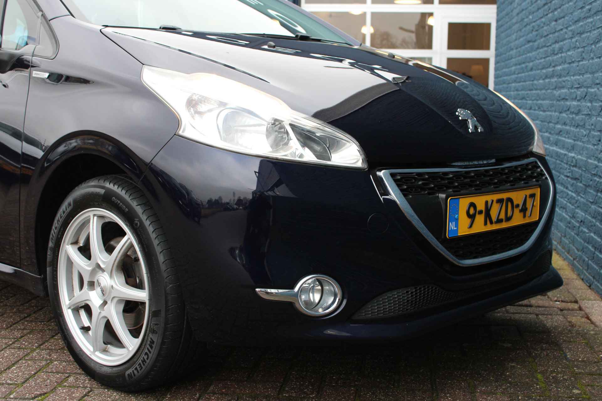 Peugeot 208 5drs 1.2 PureTech Urban Soul | Navigatie | Bluetooth | Parkeersensoren | 105.000km | - 8/29