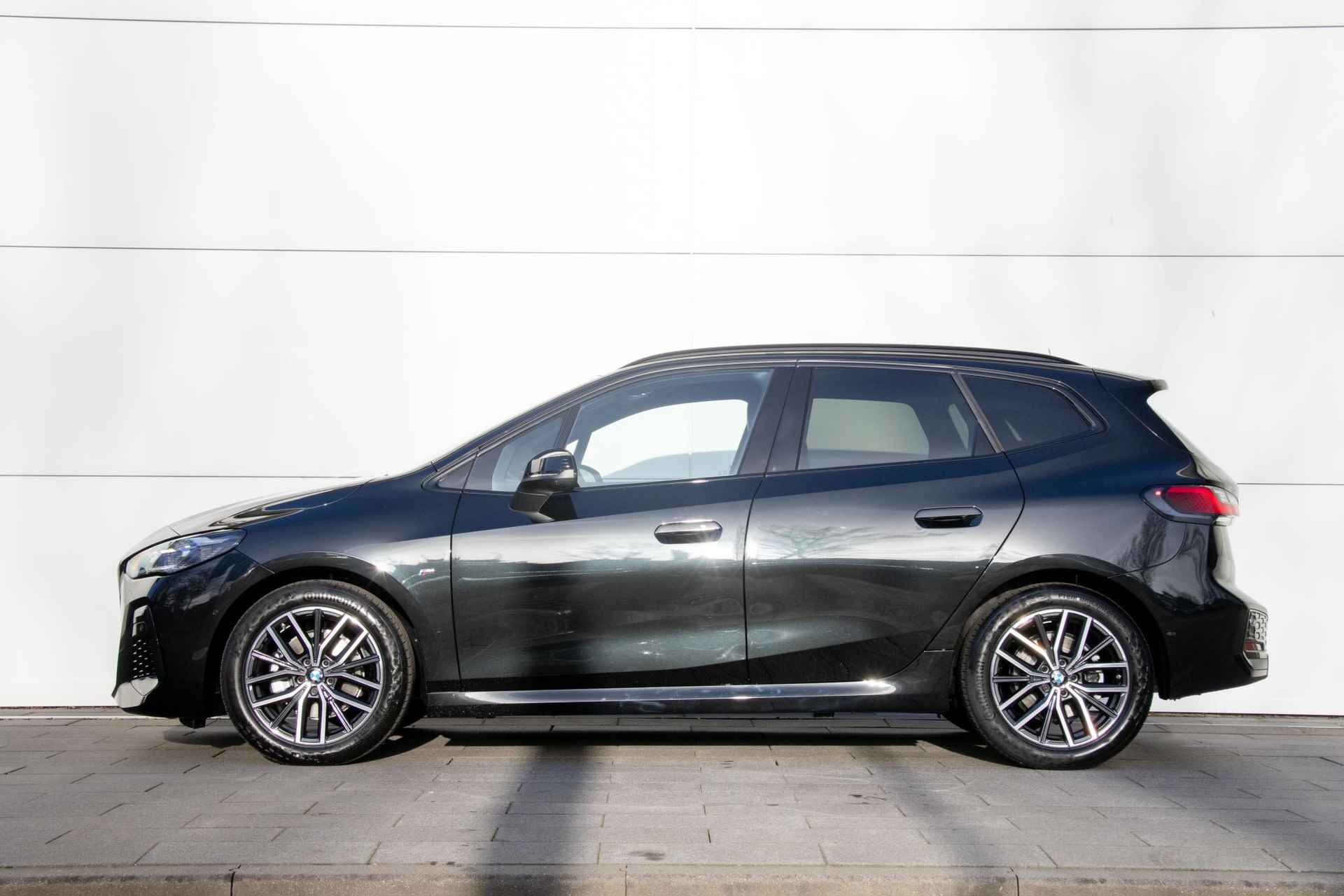 BMW 2 Serie Active Tourer 220i - 2/35