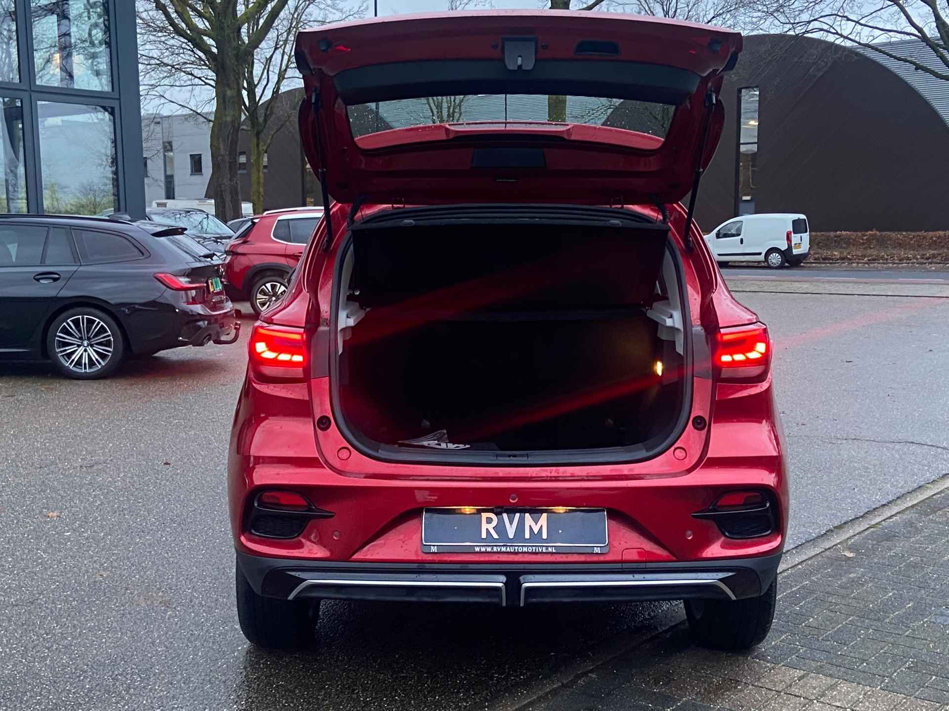 MG ZS EV Standard Range Luxury 50 kWh VAN 26.900 VOOR 22.877 EINDEJAARSVOORDEEL 4.023| ELEK. STOEL | MG GARANTIE T/M 9-2030 - 7/33