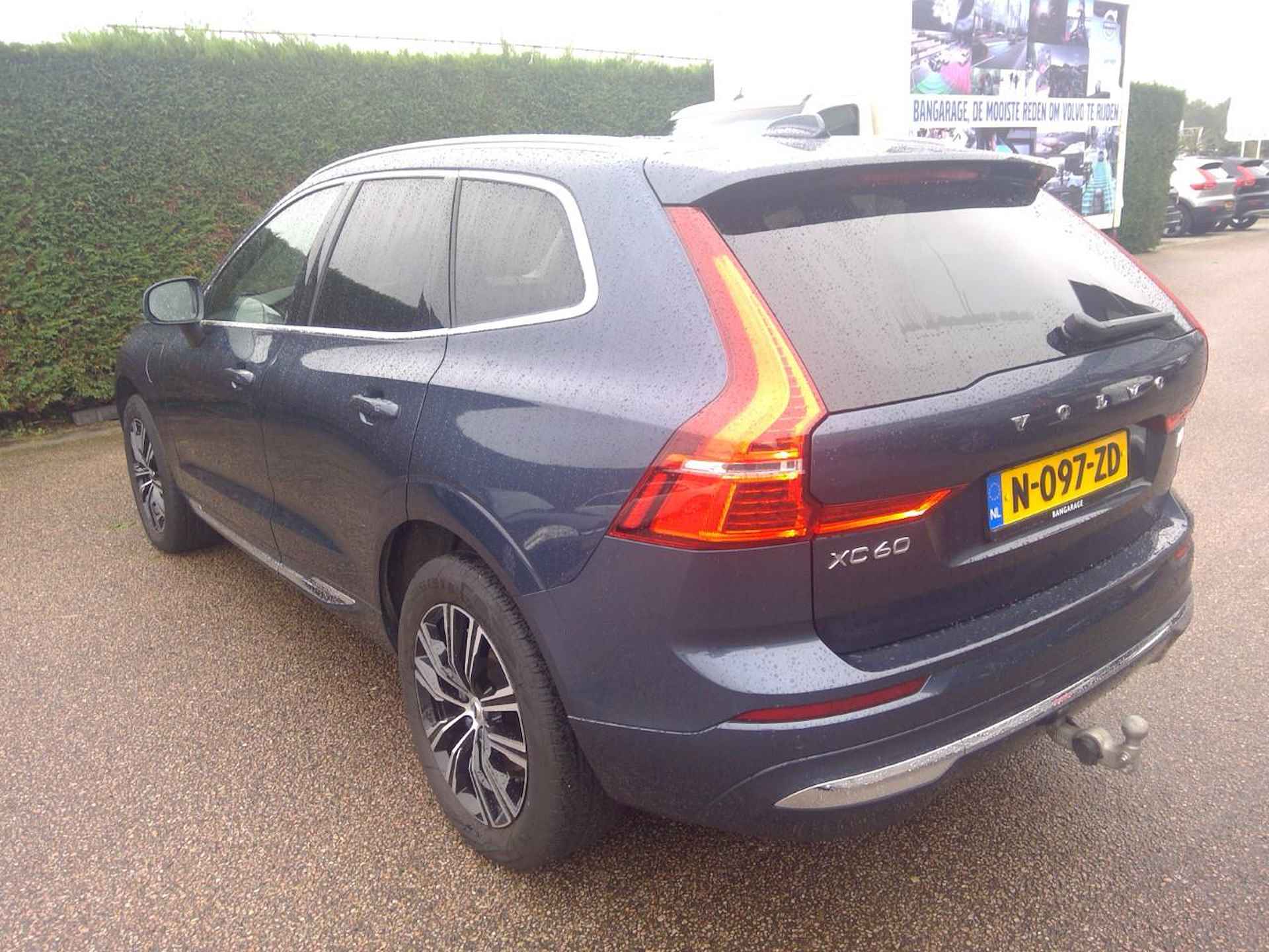 Volvo XC60 T8 390PK AWD Inscription | Trekhaak | Power Seats | Standkachel | Google | Adapt LED | Leder dash | HK Audio - 4/4