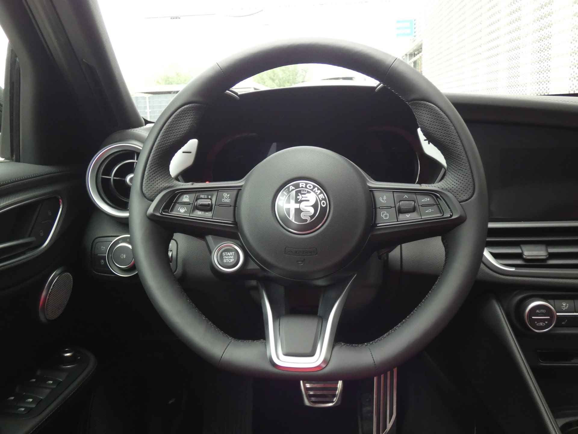 Alfa Romeo Giulia 2.0T 280PK AWD Veloce ! Full Option | Panorama dak | Harman Kardon ! - 19/35