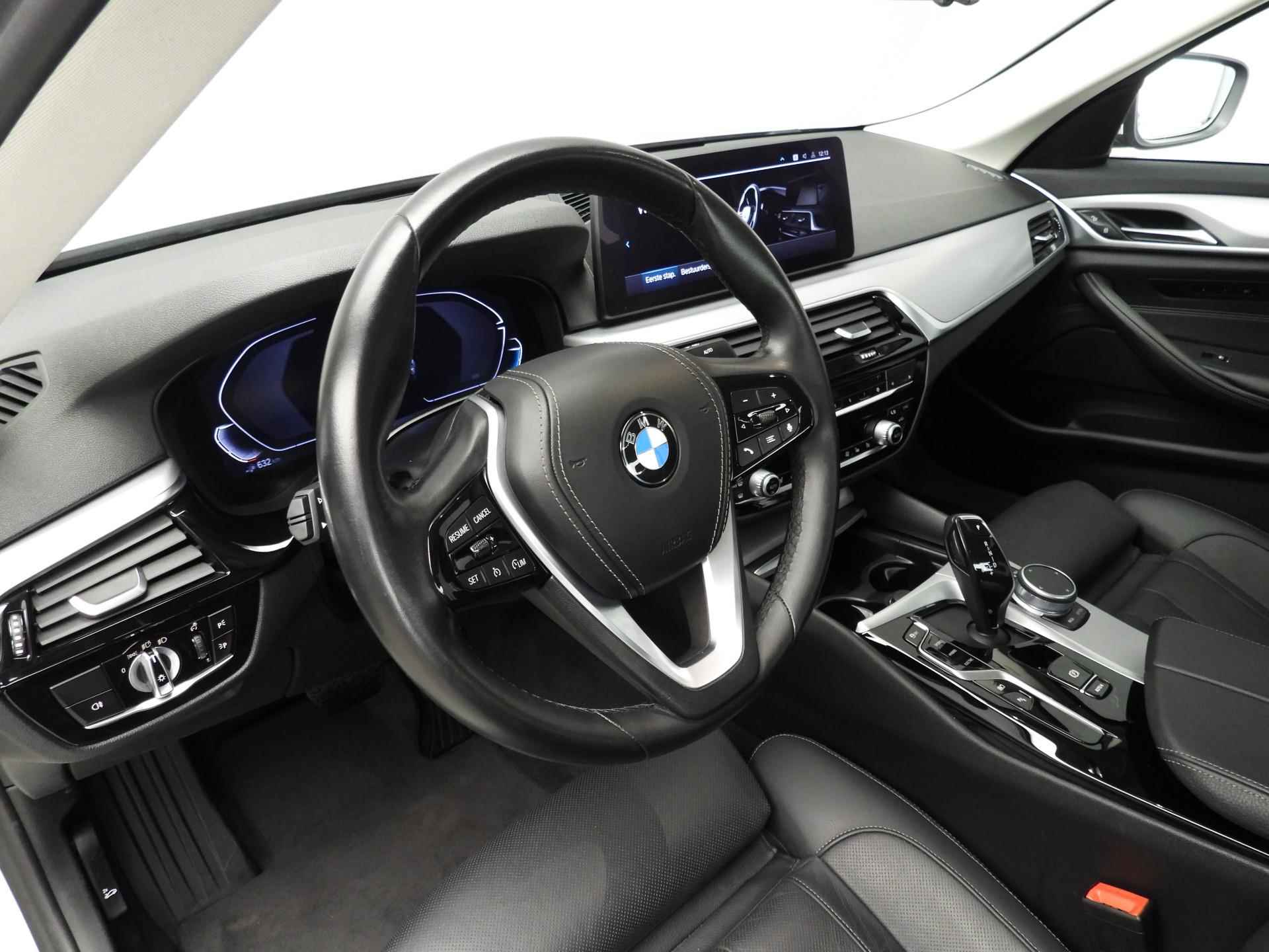 BMW 5 Serie Sedan 530e | LCI model!! | LED | Leder | Navigatie | Comfortzetels | Stoelverwarming |  Chrome line | DAB | Alu 19 inch - 7/39