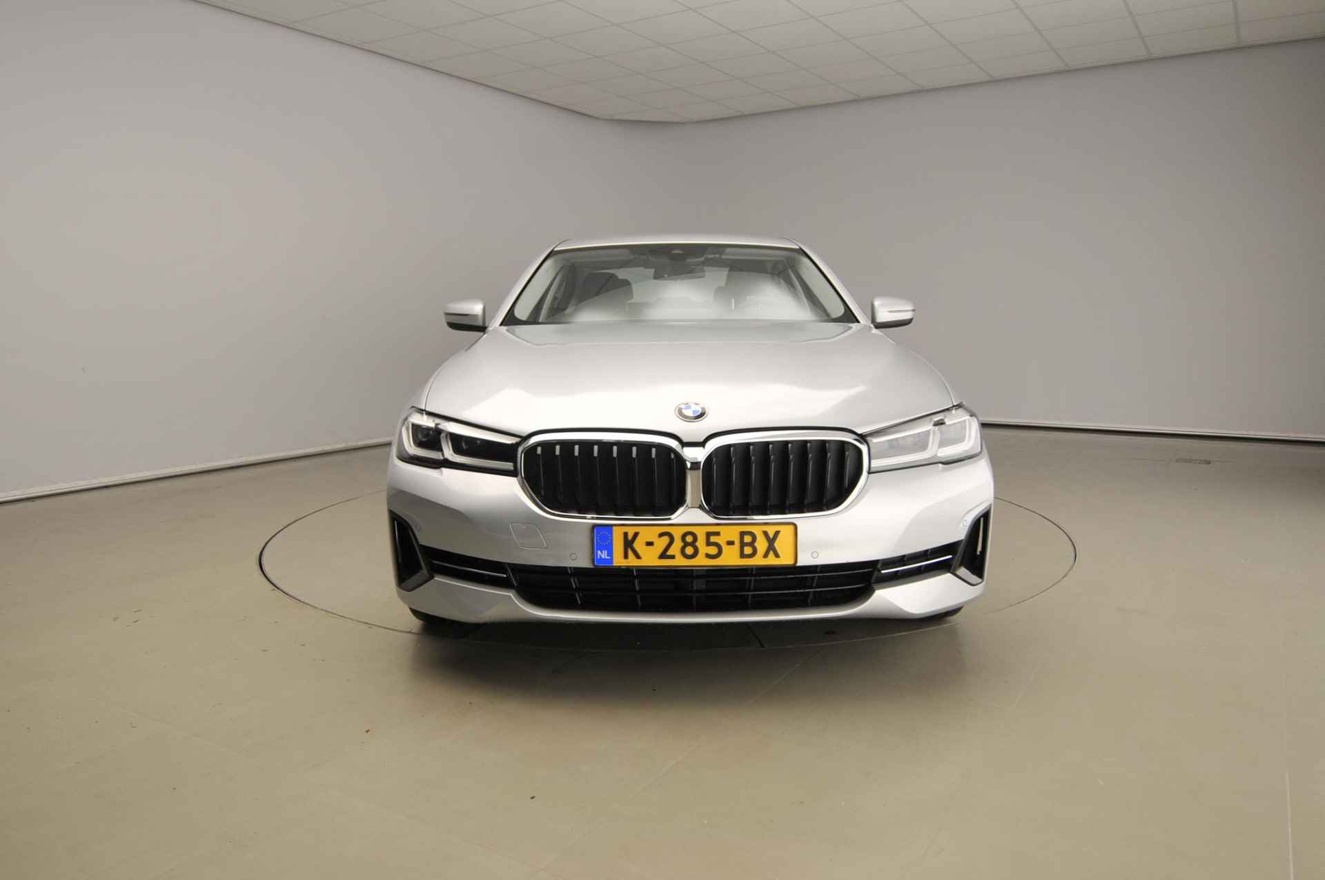 BMW 5 Serie Sedan 530e | LCI model!! | LED | Leder | Navigatie | Comfortzetels | Stoelverwarming |  Chrome line | DAB | Alu 19 inch - 6/39