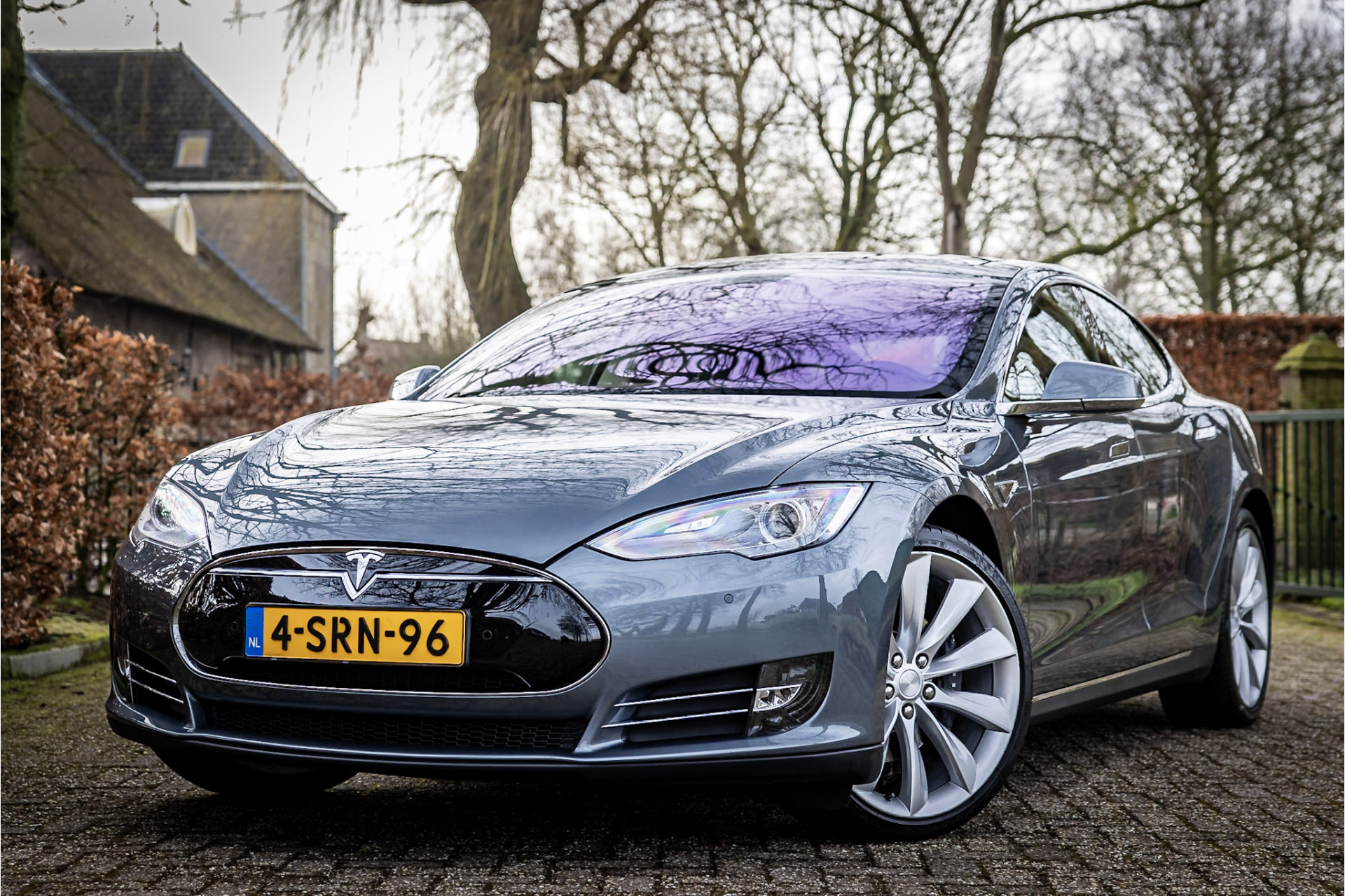 Tesla Model S 85 Base Lifetime Free Supercharge Luchtvering Panorama bij viaBOVAG.nl