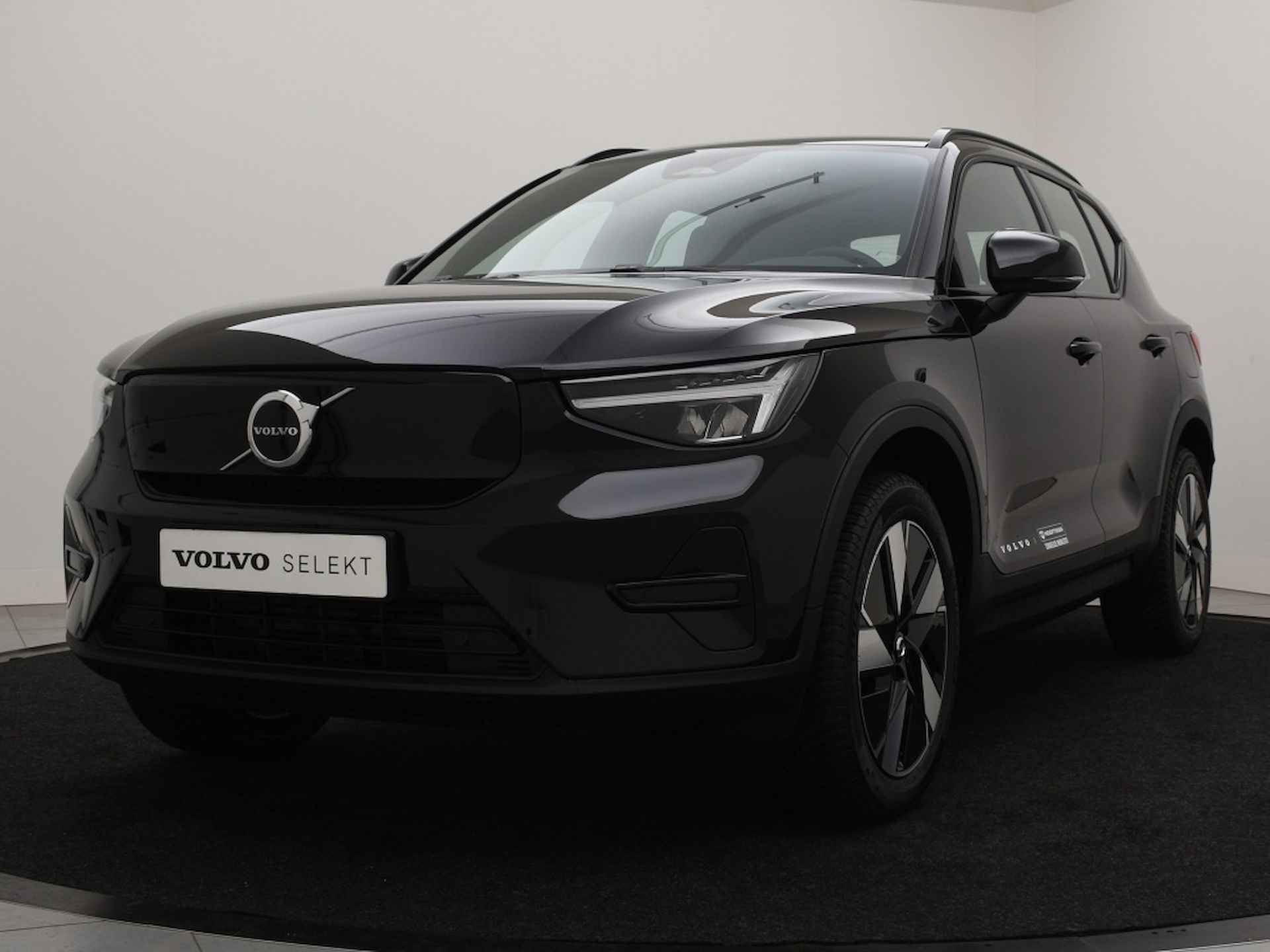 Volvo XC40 EXTENDED RANGE (SINGLE) CORE GOOGLE MAPS CAMERA PARK ASSIST V+A - 2/33