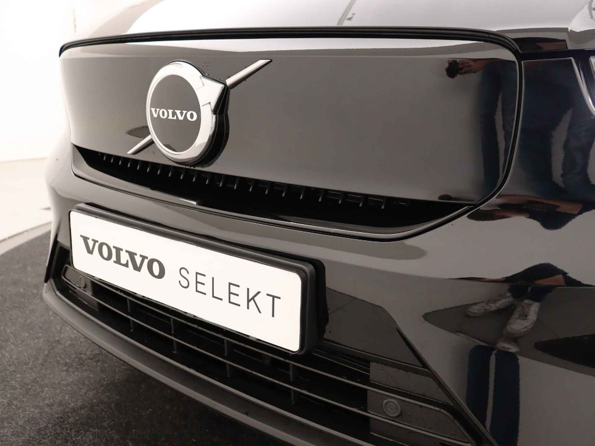 Volvo XC40 EXTENDED RANGE (SINGLE) CORE GOOGLE MAPS CAMERA PARK ASSIST V+A - 7/33