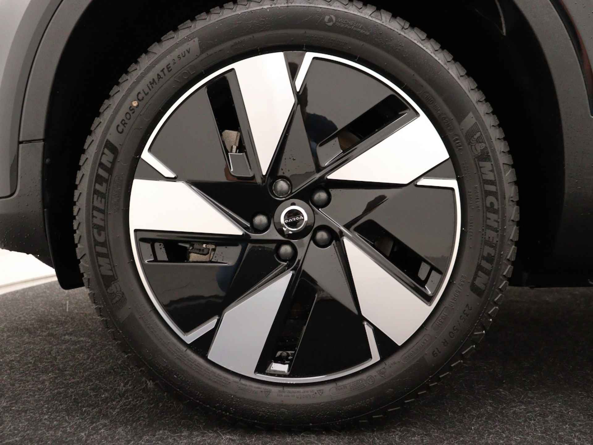 Volvo XC40 EXTENDED RANGE (SINGLE) CORE GOOGLE MAPS CAMERA PARK ASSIST V+A - 9/33