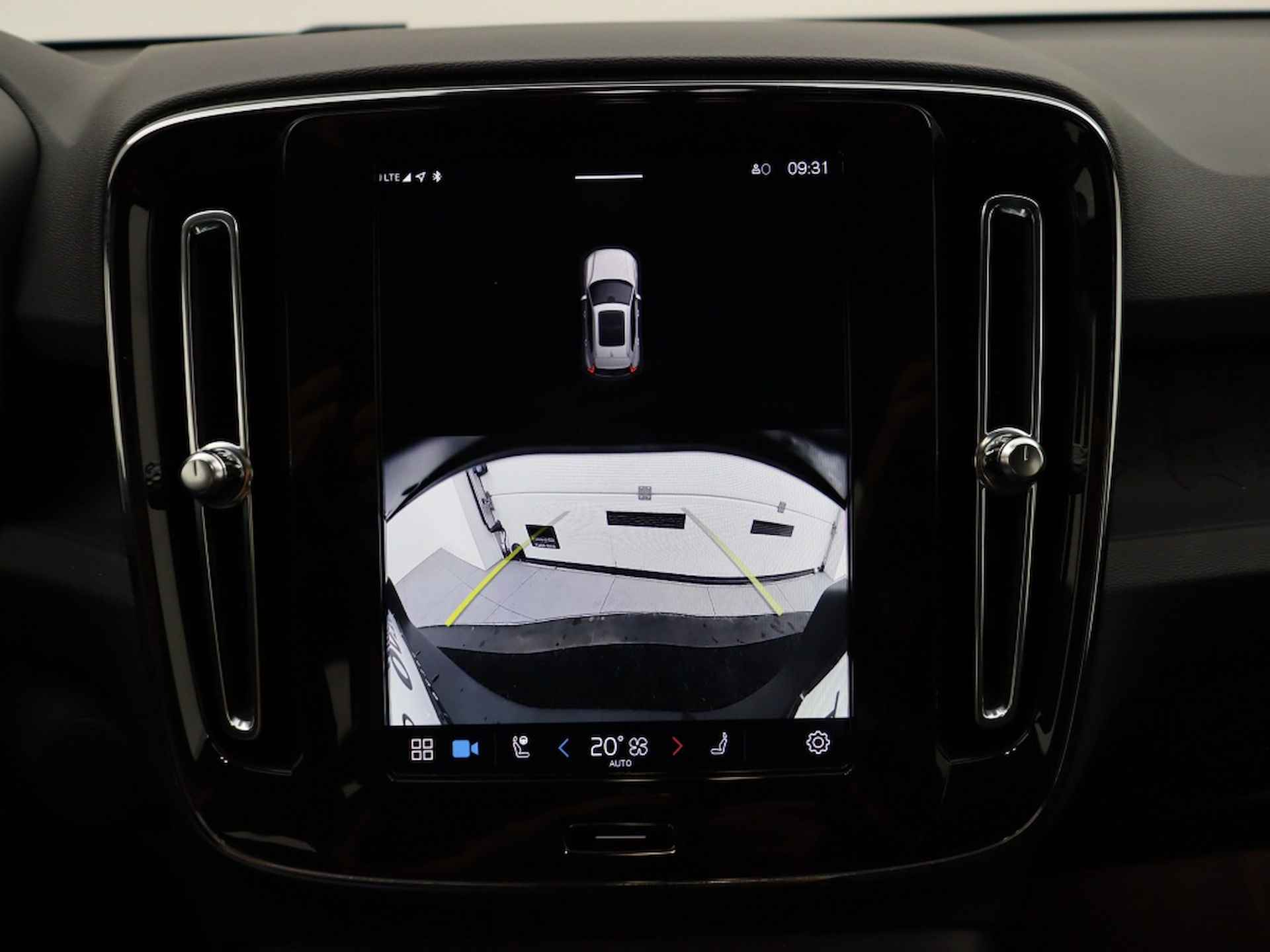 Volvo XC40 EXTENDED RANGE (SINGLE) CORE GOOGLE MAPS CAMERA PARK ASSIST V+A - 24/33