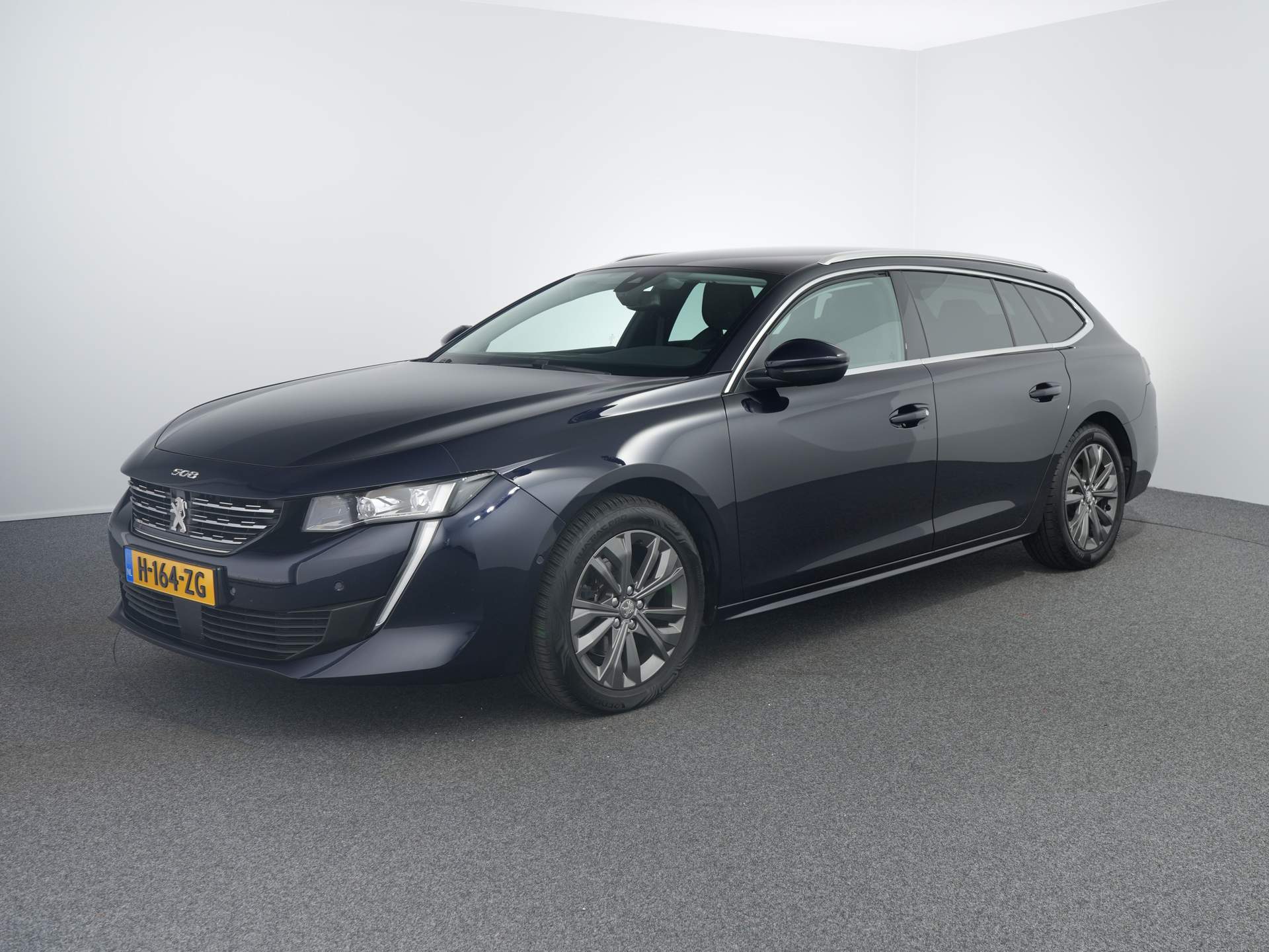 Peugeot 508 SW 1.6 Puretech 180PK Allure Automaat | Navi | Clima | AGR comfort stoelen | Parkeersensoren V+A | 17" LMV | Camera | Keyless