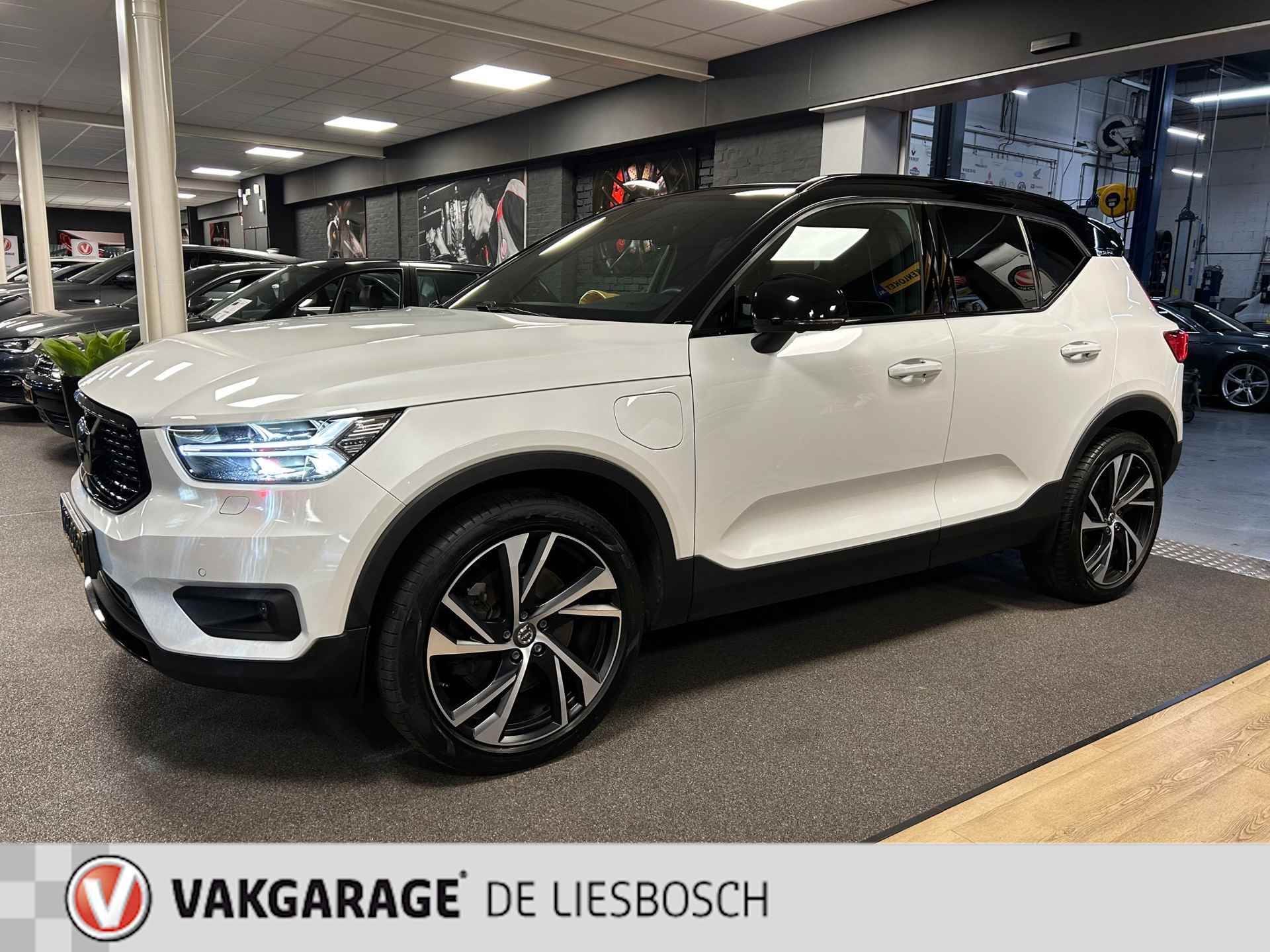 Volvo XC40 1.5 T5 Recharge Inscription,leer,pano,harman kardon,pilot assist - 4/31