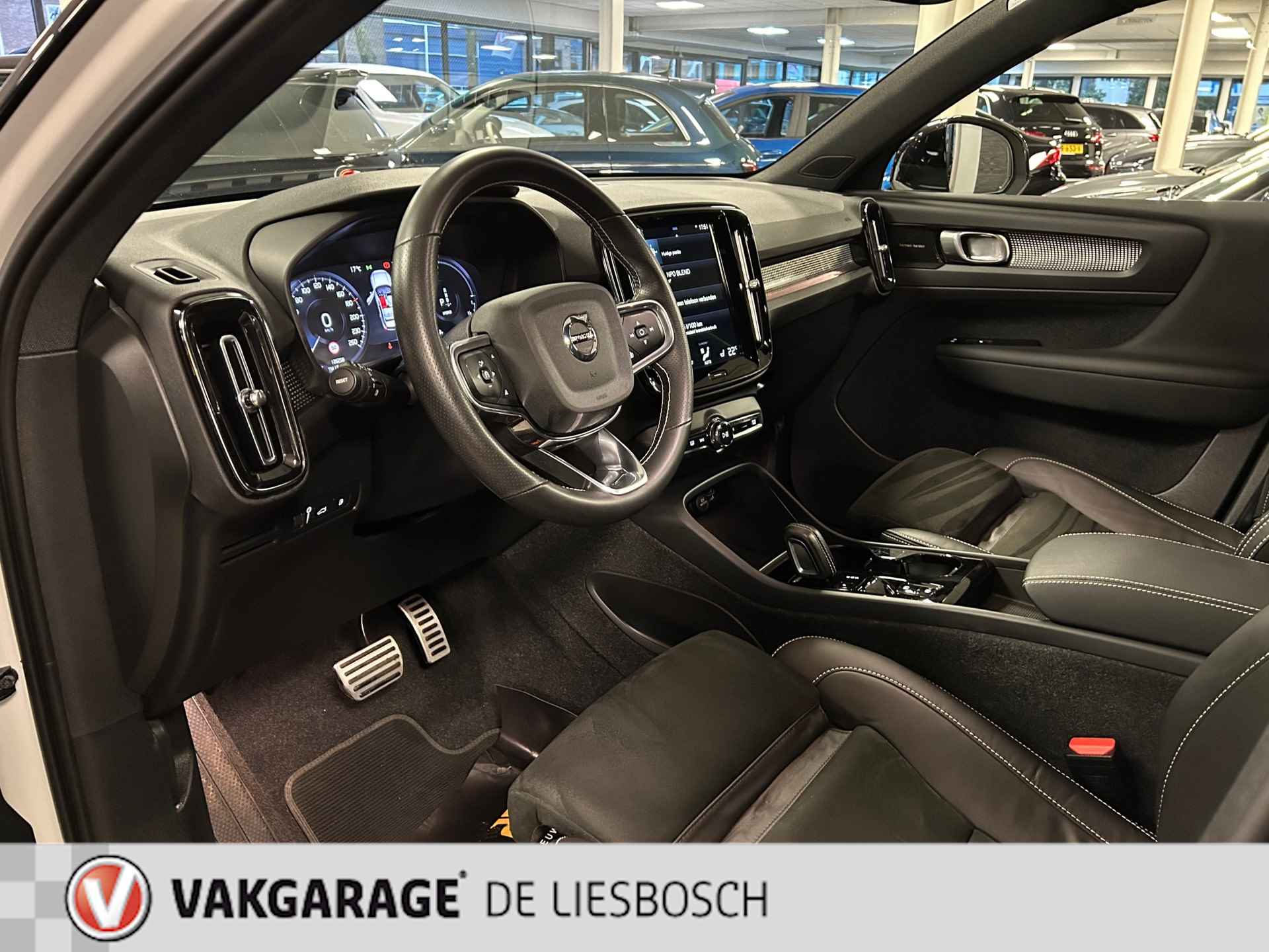 Volvo XC40 1.5 T5 Recharge Inscription,leer,pano,harman kardon,pilot assist - 13/31