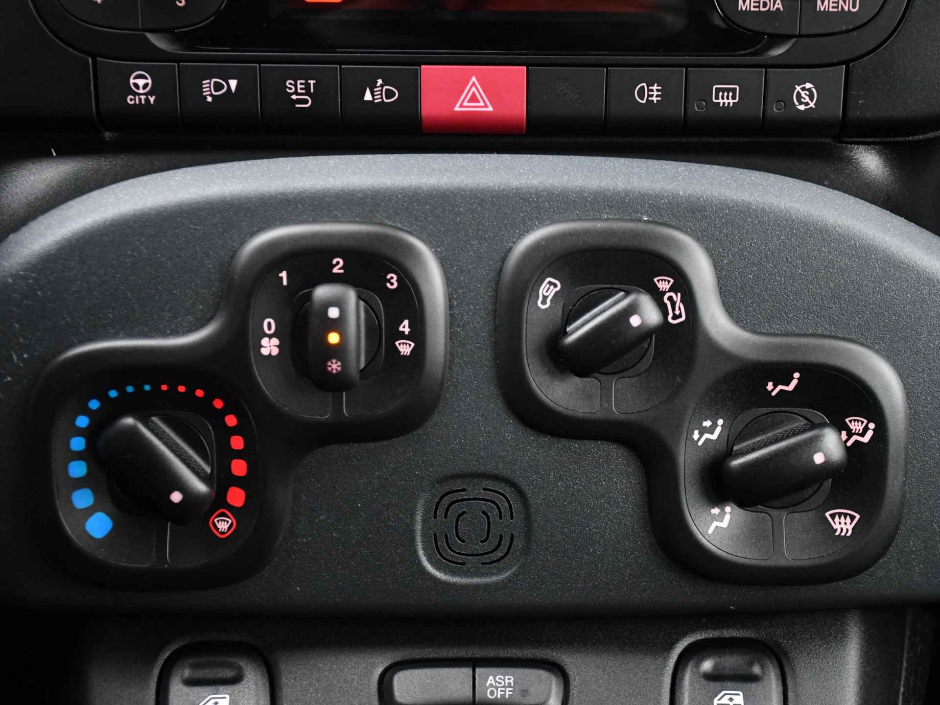 Fiat Panda Easy 1.2 69pk CITY DRIVING MODE | RADIO | USB | 24MND GARANTIE - 15/22