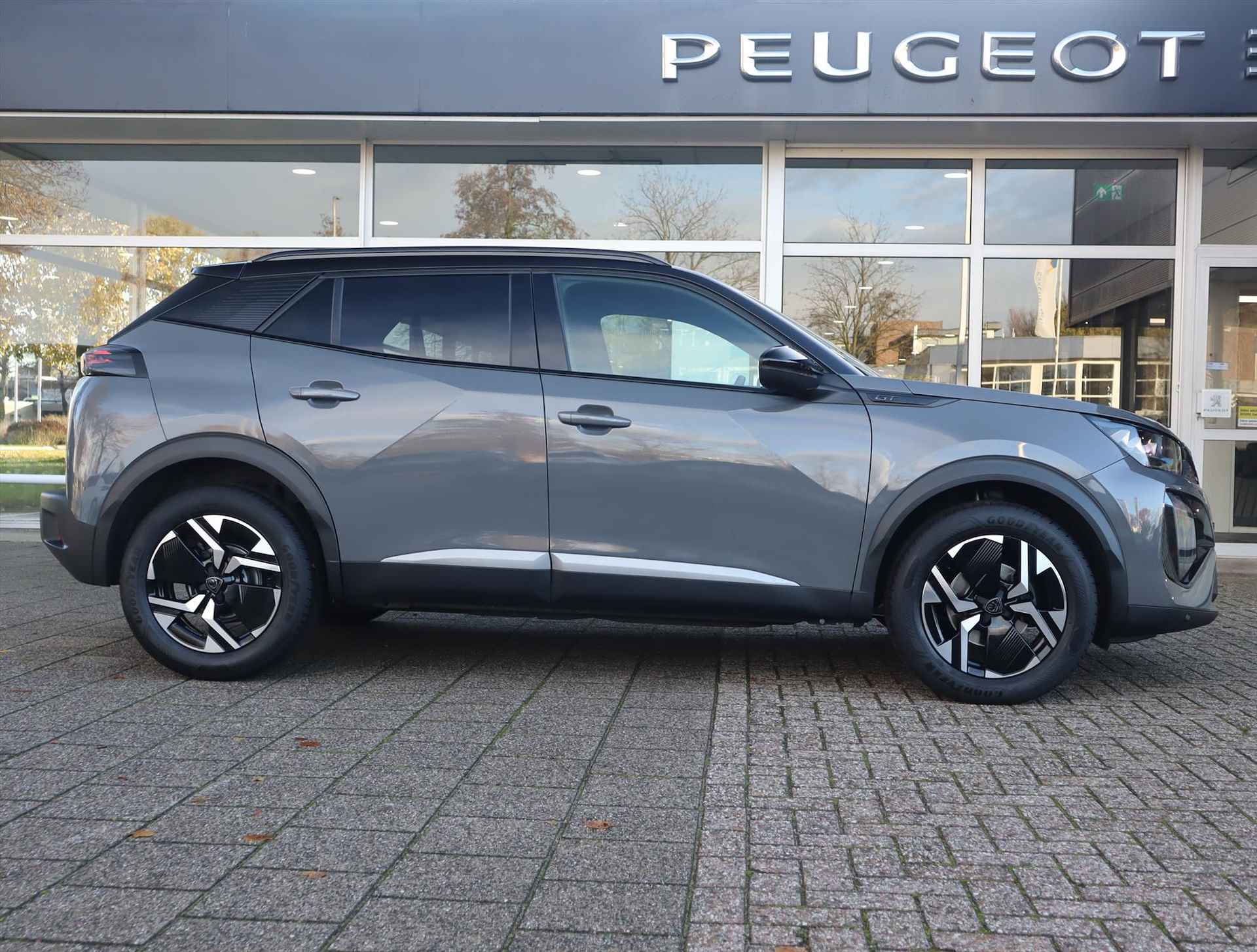 Peugeot 2008 GT Puretech 130pk EAT8 Automaat Rijklaarprijs, Navigatie Adaptieve cruise control Camera DAB+ LED - 3/82