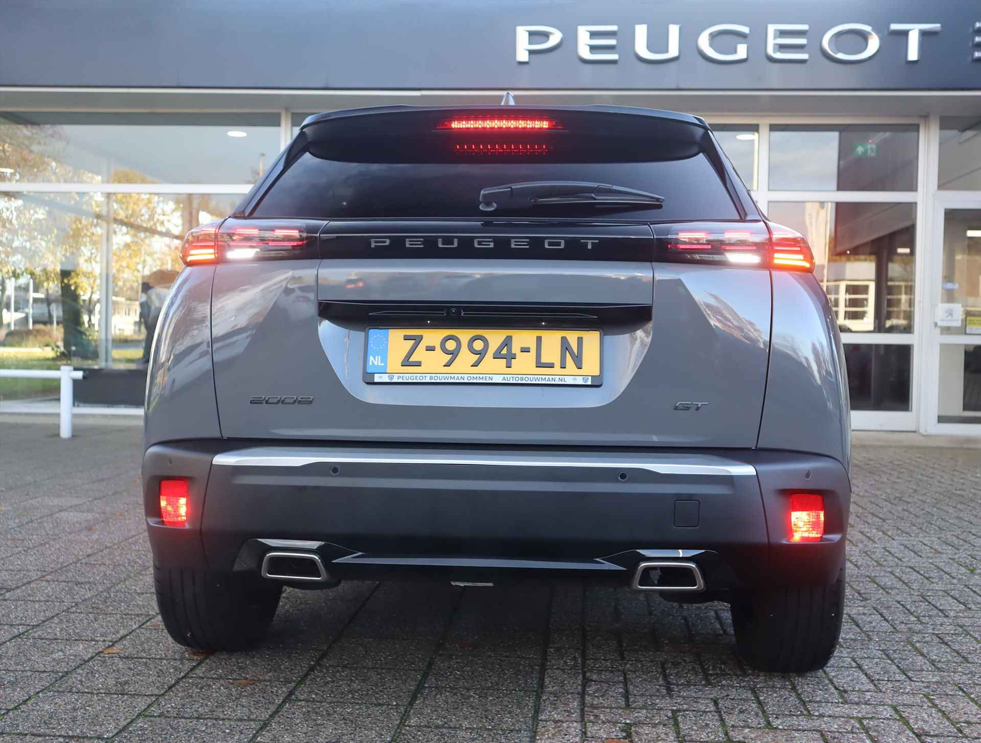 Peugeot 2008 GT Puretech 130pk EAT8 Automaat Rijklaarprijs, Navigatie Adaptieve cruise control Camera DAB+ LED - 17/82