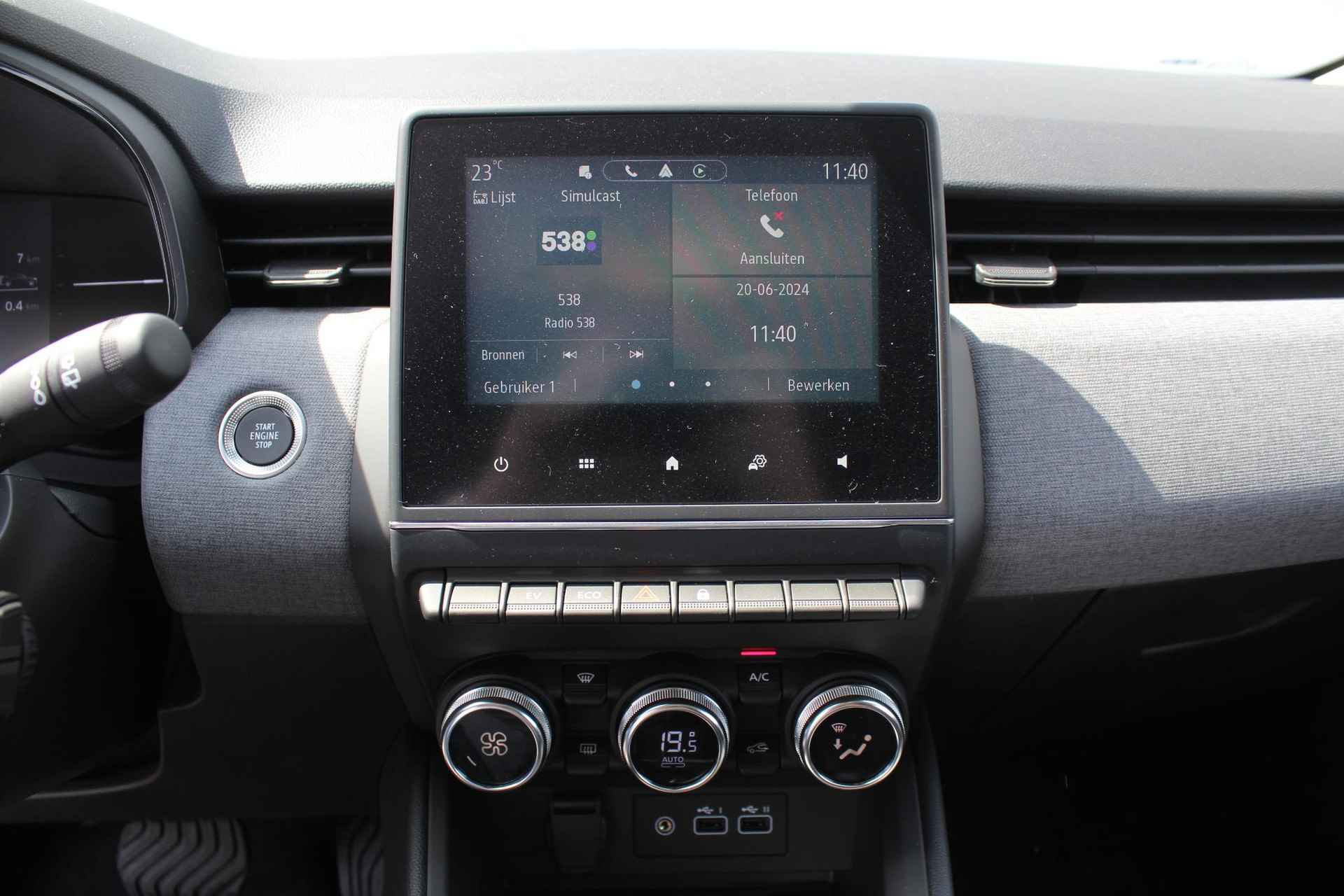 Mitsubishi Colt 1.6 HEV Intense / Apple Carplay/Android Auto / Climate Control / Cruise Control / Keyless Entry & Start / LED / - 23/36