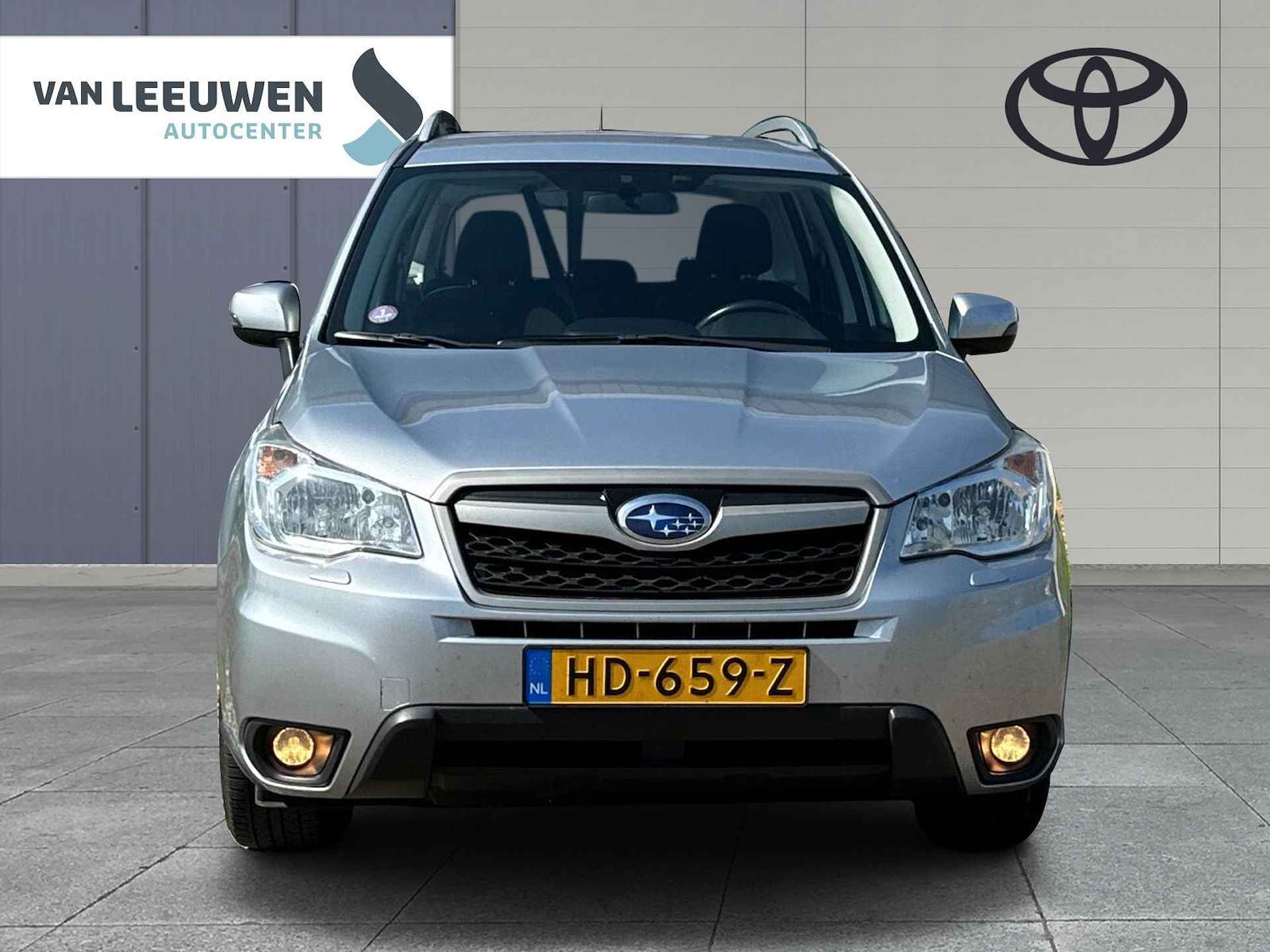 Subaru Forester 2.0 Luxury - 2/20