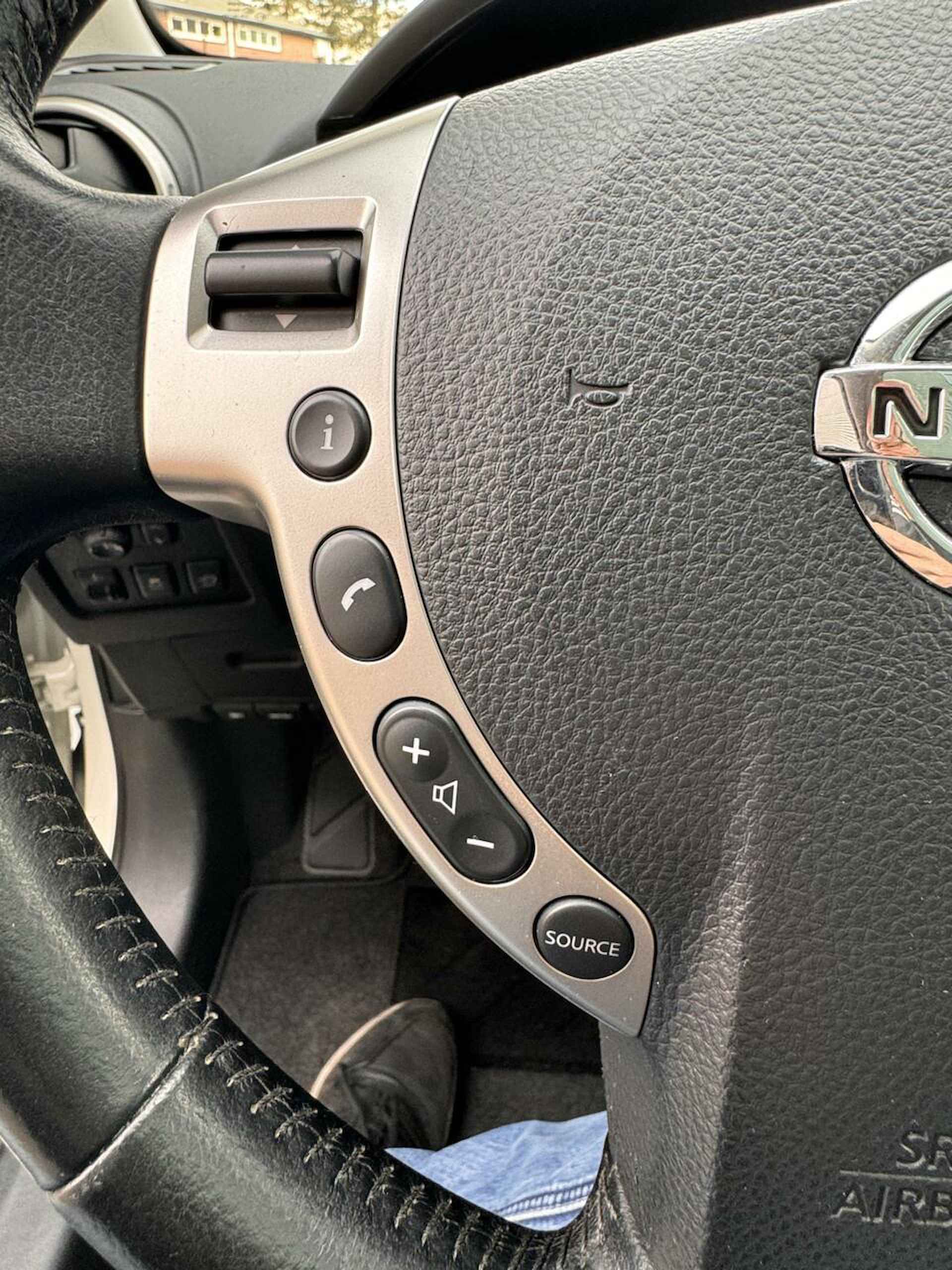 Nissan Qashqai 1.6 Connect Edition|Clima Airco|Cruise|Camera|Pano|Trekhaak|All-Season banden - 28/39