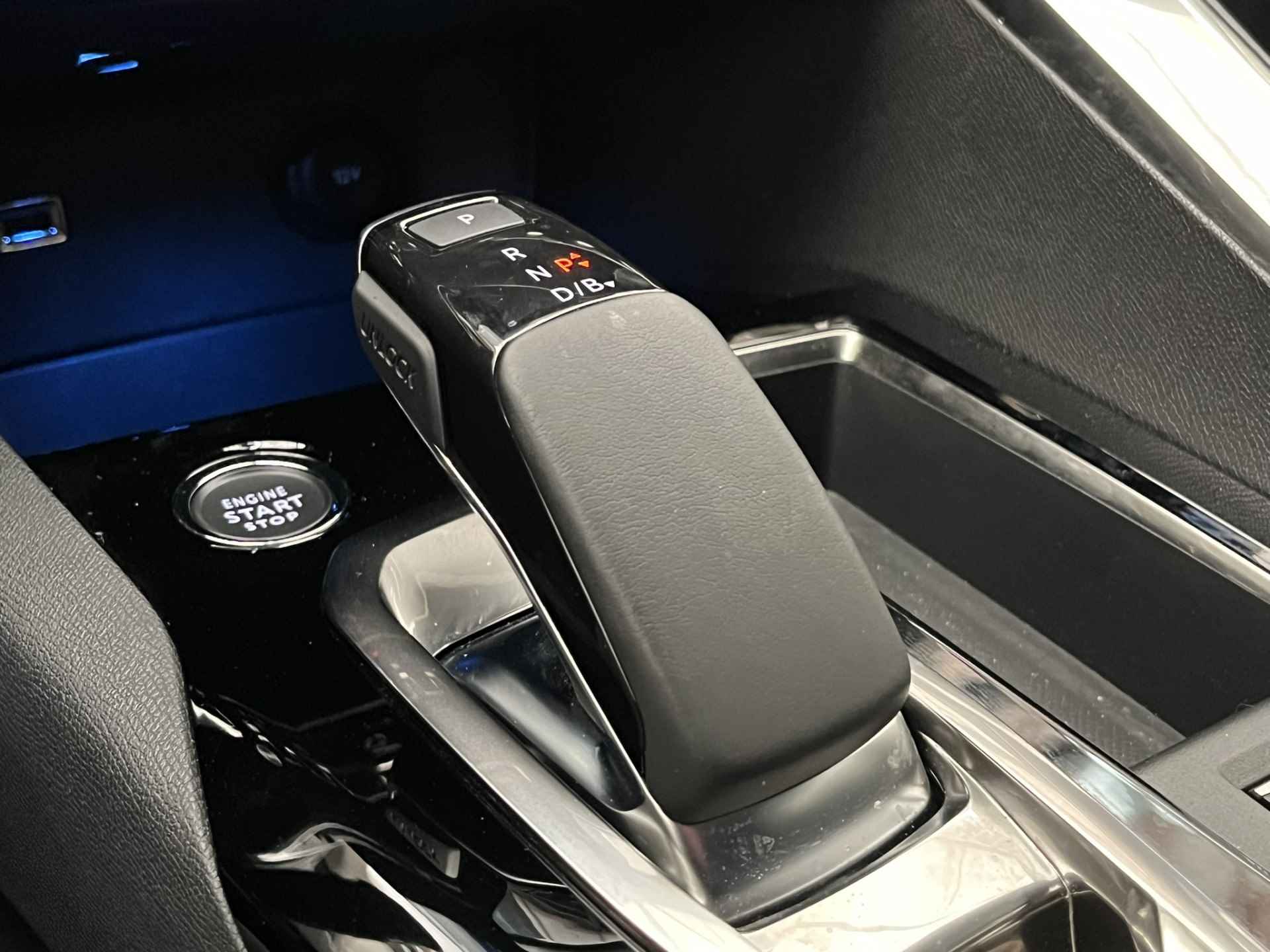 Peugeot 3008 Allure Pack Business HYbrid 225PK | Camera | Navigatie | Stoelverwarming | Elek. Achterklep | Parkeersensoren | Apple/Android Carplay | Chroom | 17" Lichtmetaal | Getint Glas | LED | Cruise | Clima - 17/49