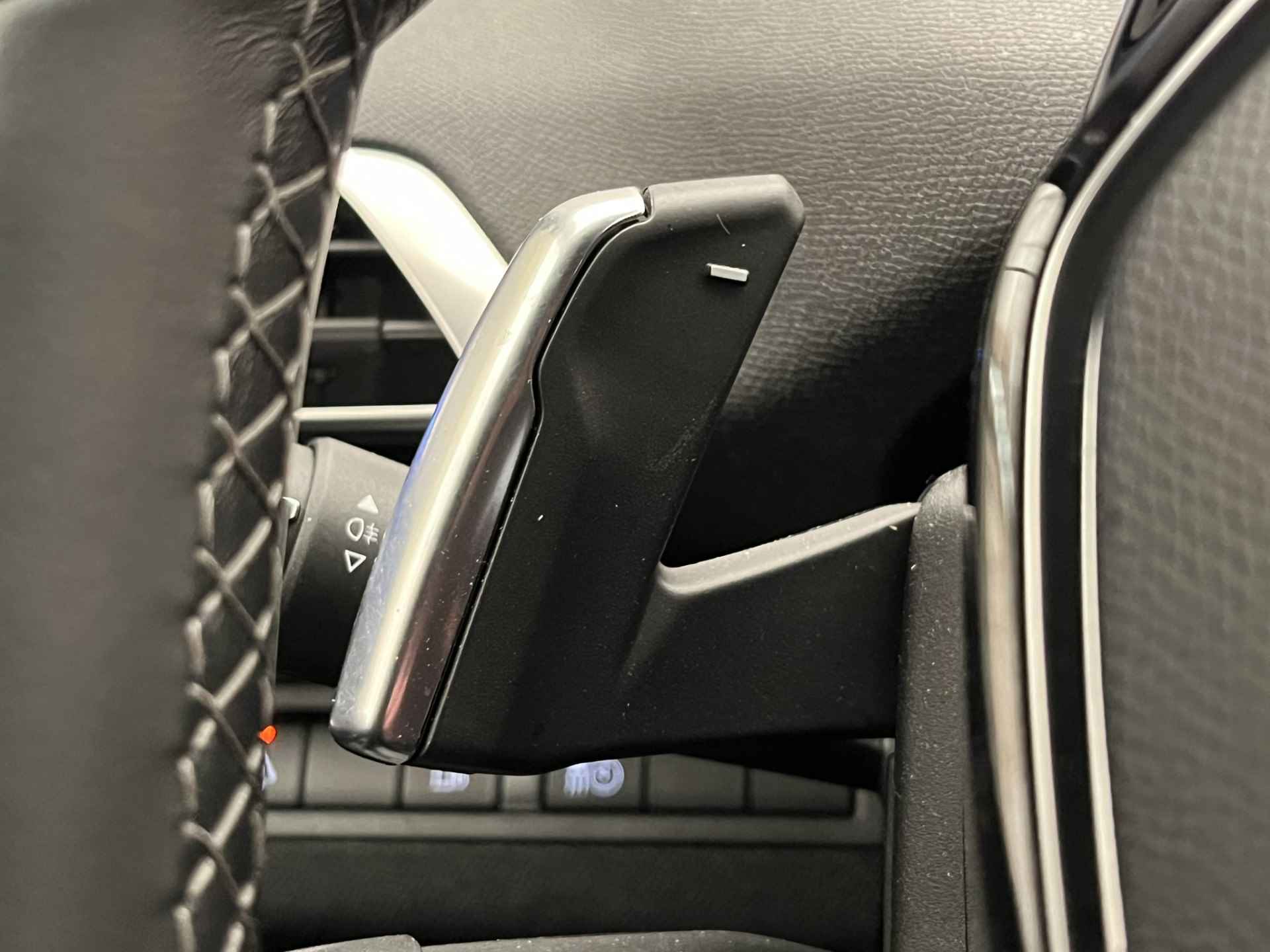 Peugeot 3008 Allure Pack Business HYbrid 225PK | Camera | Navigatie | Stoelverwarming | Elek. Achterklep | Parkeersensoren | Apple/Android Carplay | Chroom | 17" Lichtmetaal | Getint Glas | LED | Cruise | Clima - 20/49