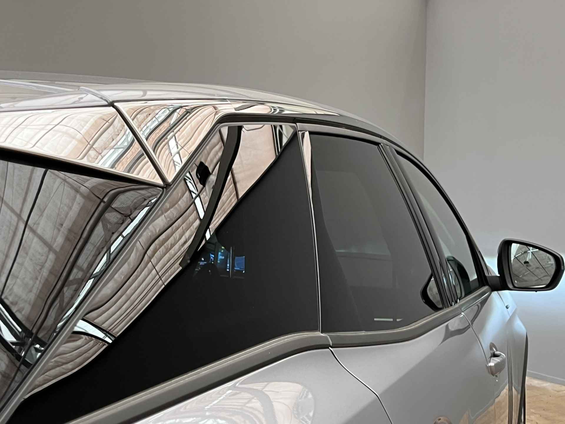 Peugeot 3008 Allure Pack Business HYbrid 225PK | Camera | Navigatie | Stoelverwarming | Elek. Achterklep | Parkeersensoren | Apple/Android Carplay | Chroom | 17" Lichtmetaal | Getint Glas | LED | Cruise | Clima - 47/49